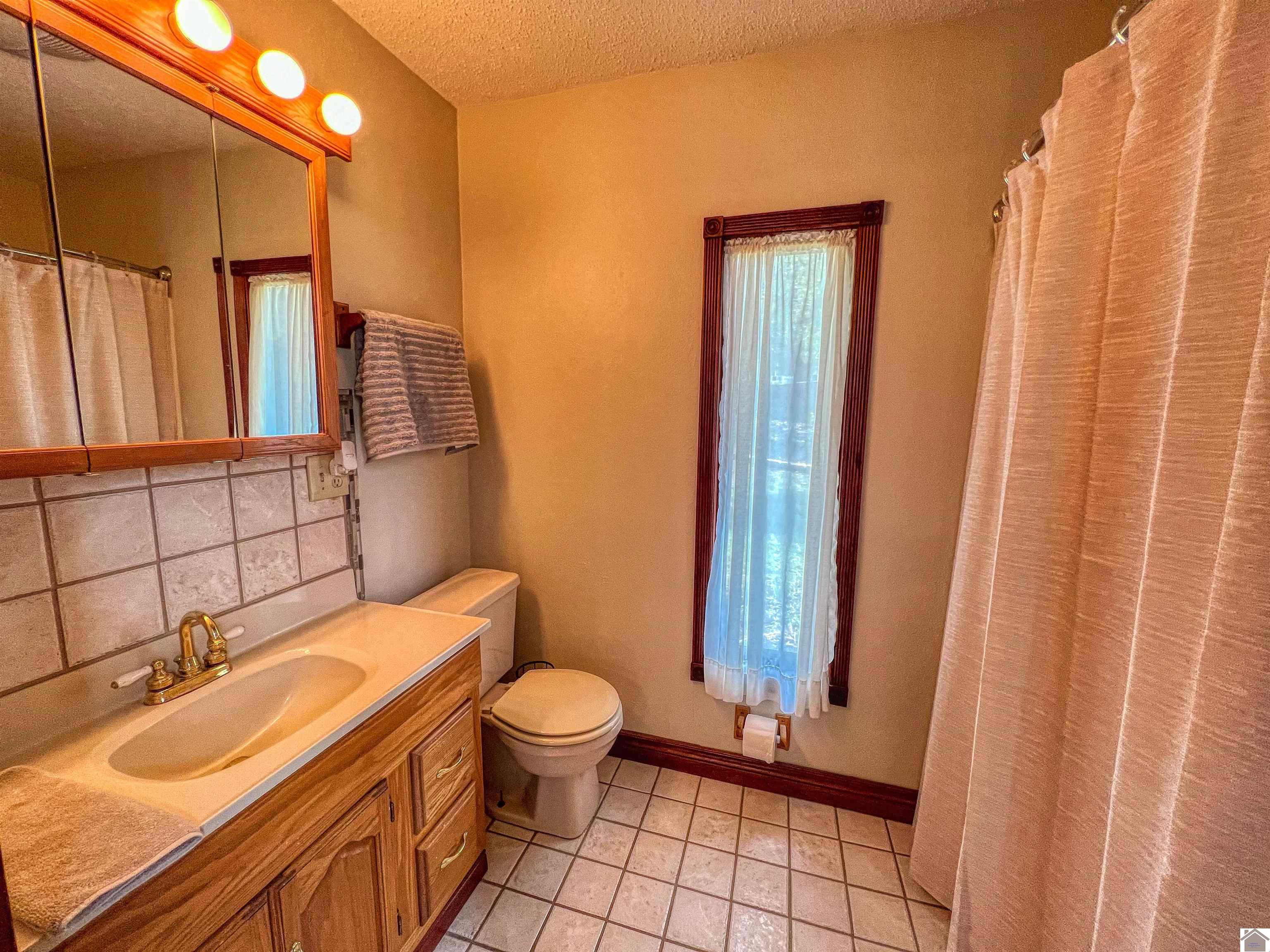 33 Buttercup Dr. Property Photo 13