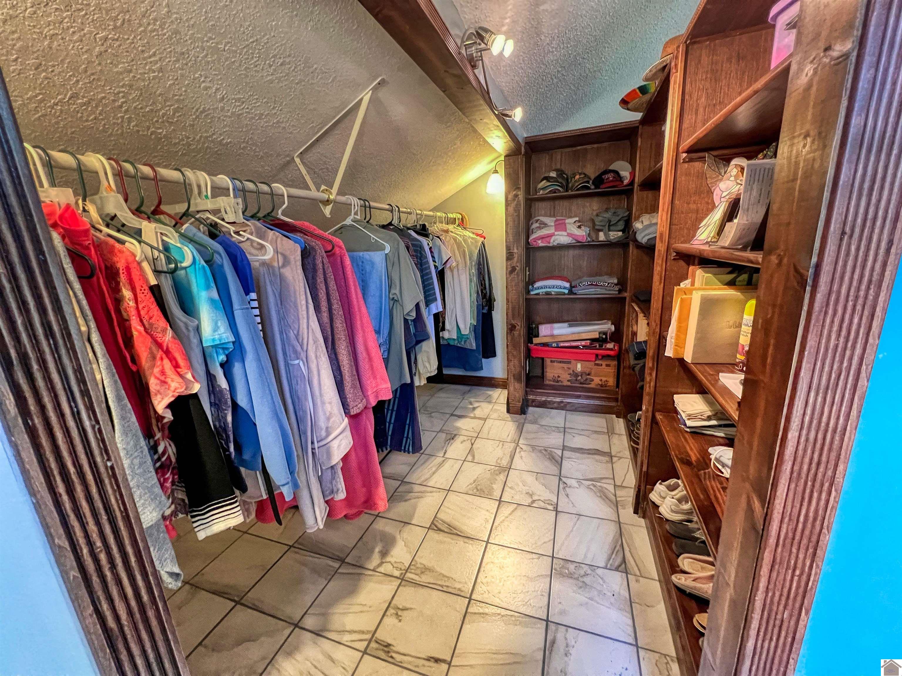 33 Buttercup Dr. Property Photo 16