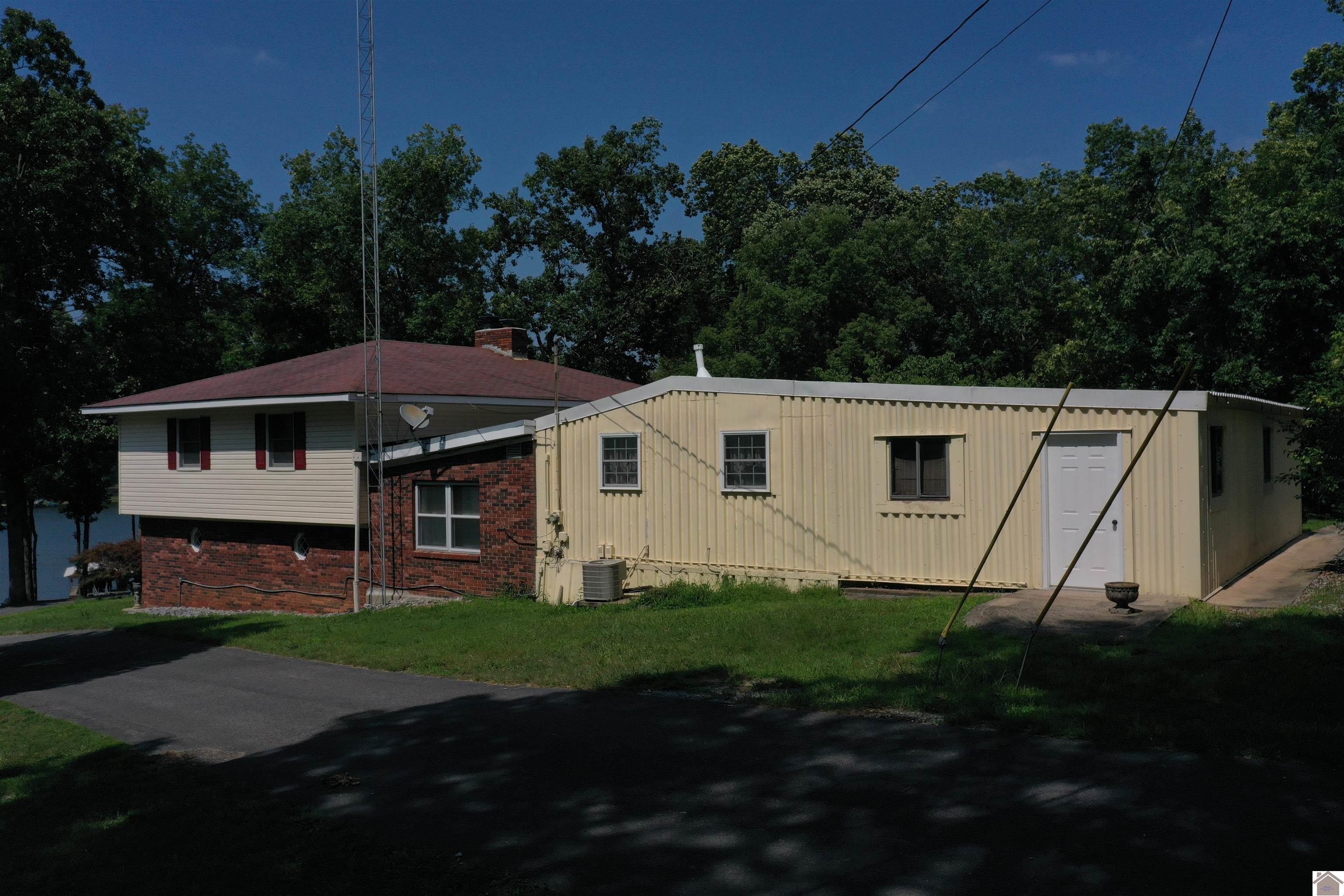 214 Hickory Hill Lane Property Photo 1