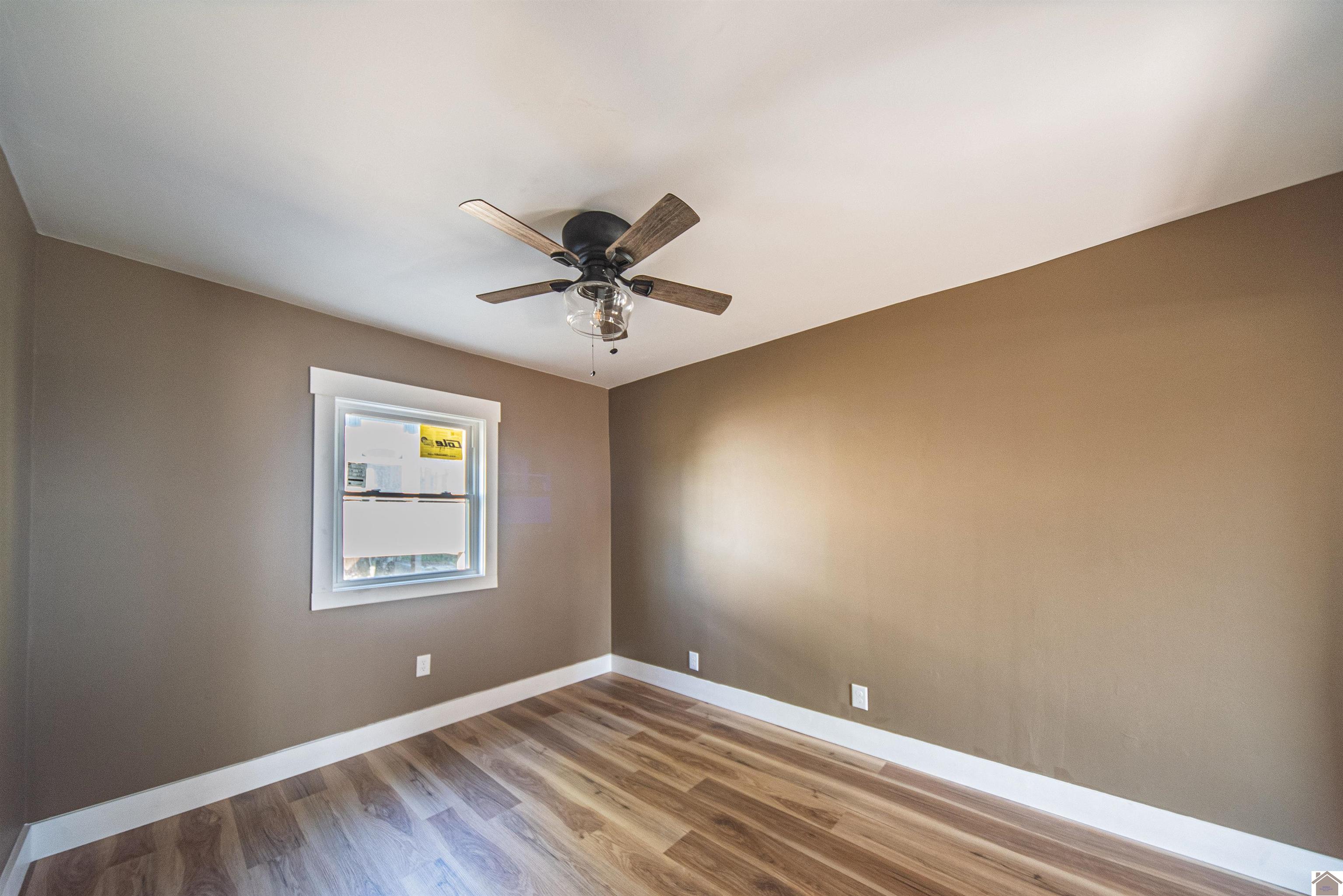 65 Enterprise Property Photo 21