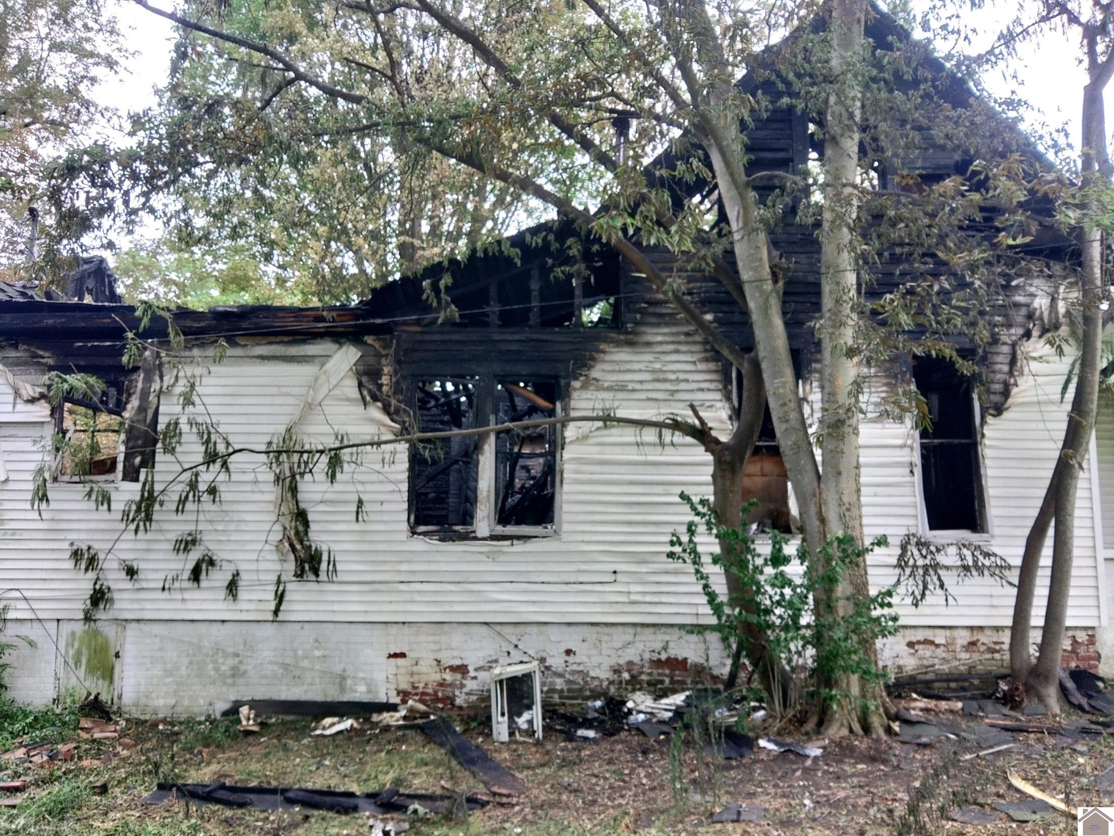 705 Walnut Street Property Photo 4