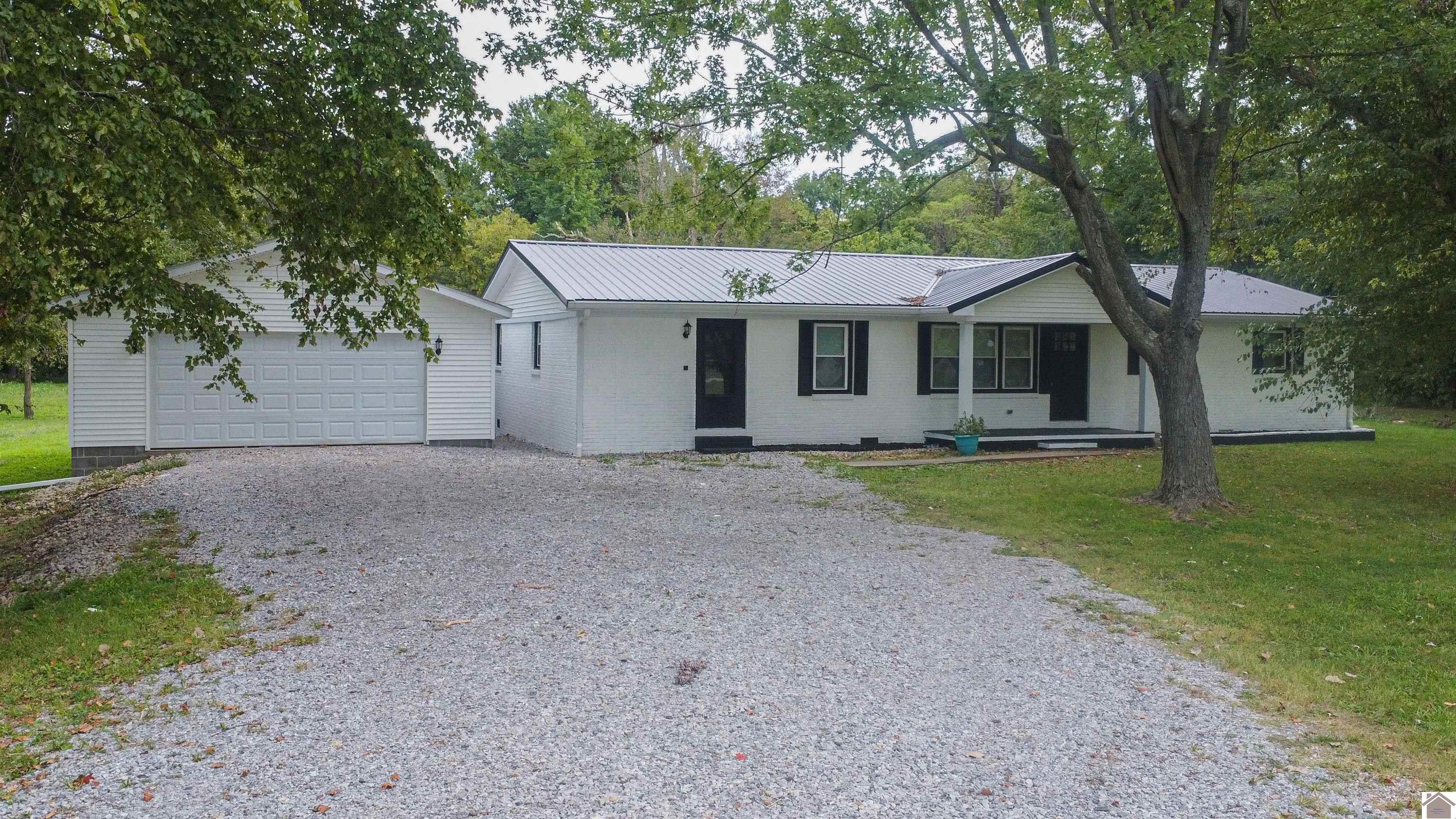 5620 Old Mayfield Road Property Photo 1