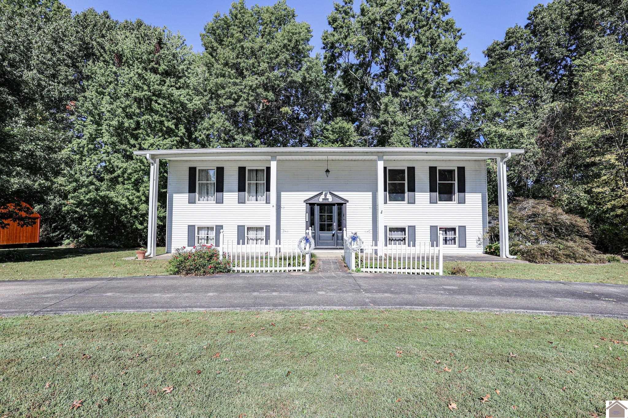 Blandville W Real Estate Listings Main Image
