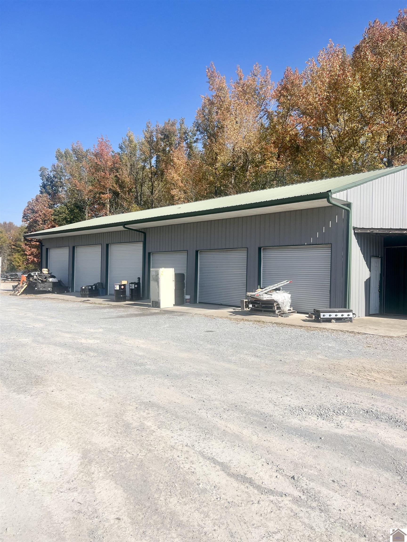 2350 Hovekamp Rd Property Photo 3