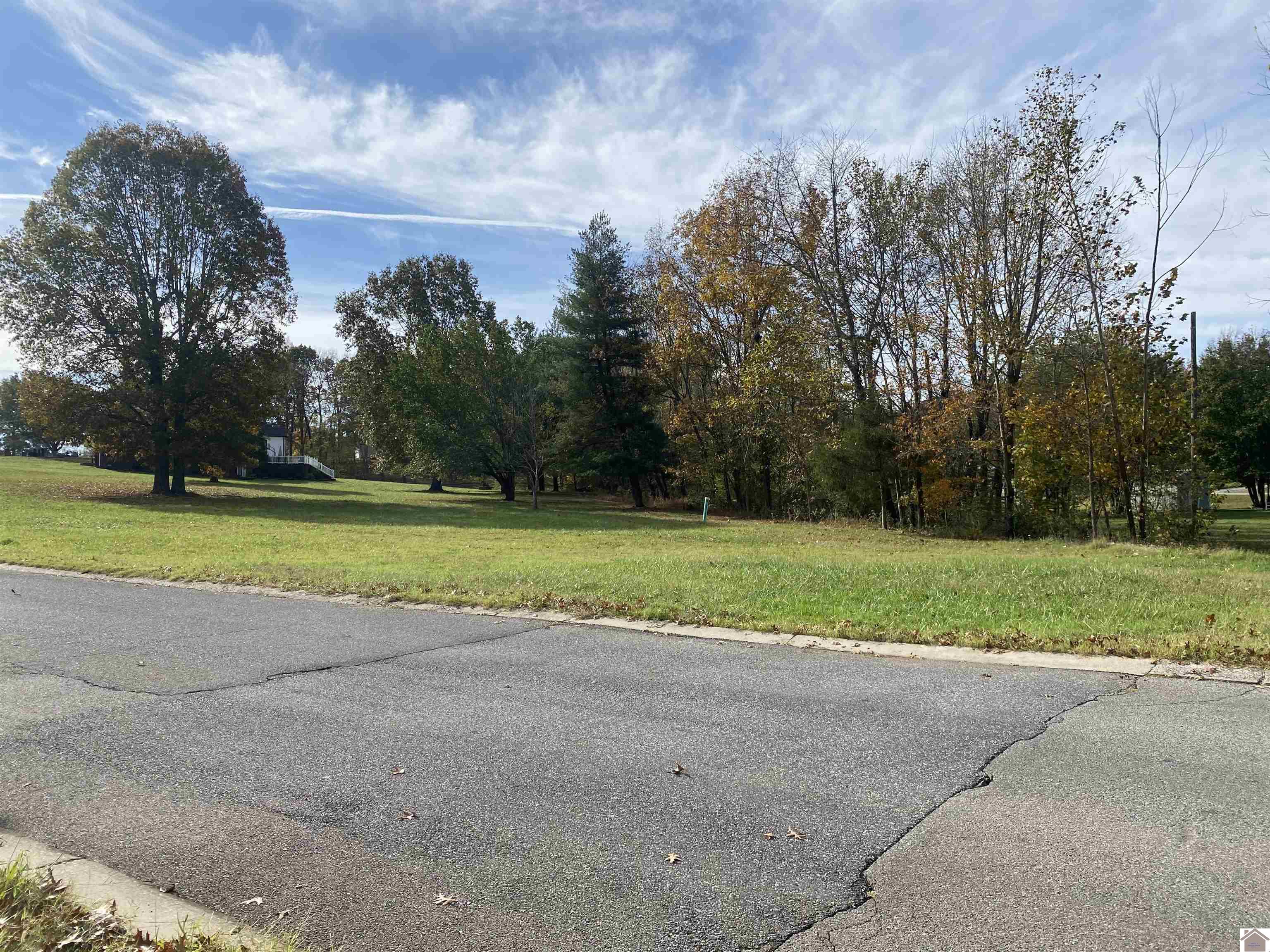 Lot 33 Woodtrace Subdivision Property Photo 8