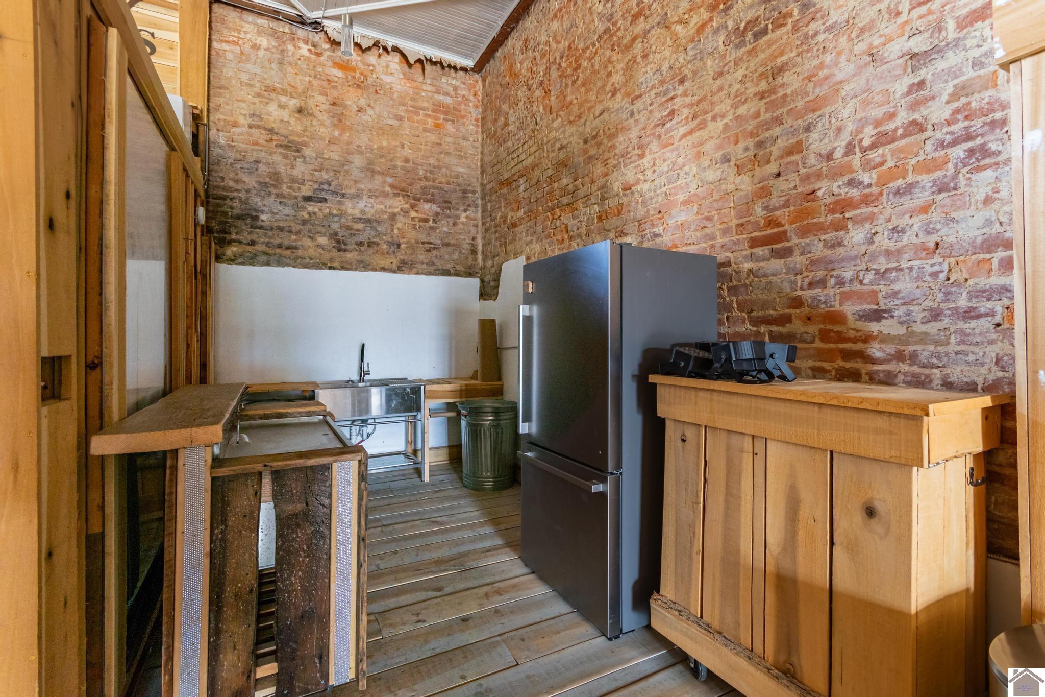 103 Railroad Property Photo 4