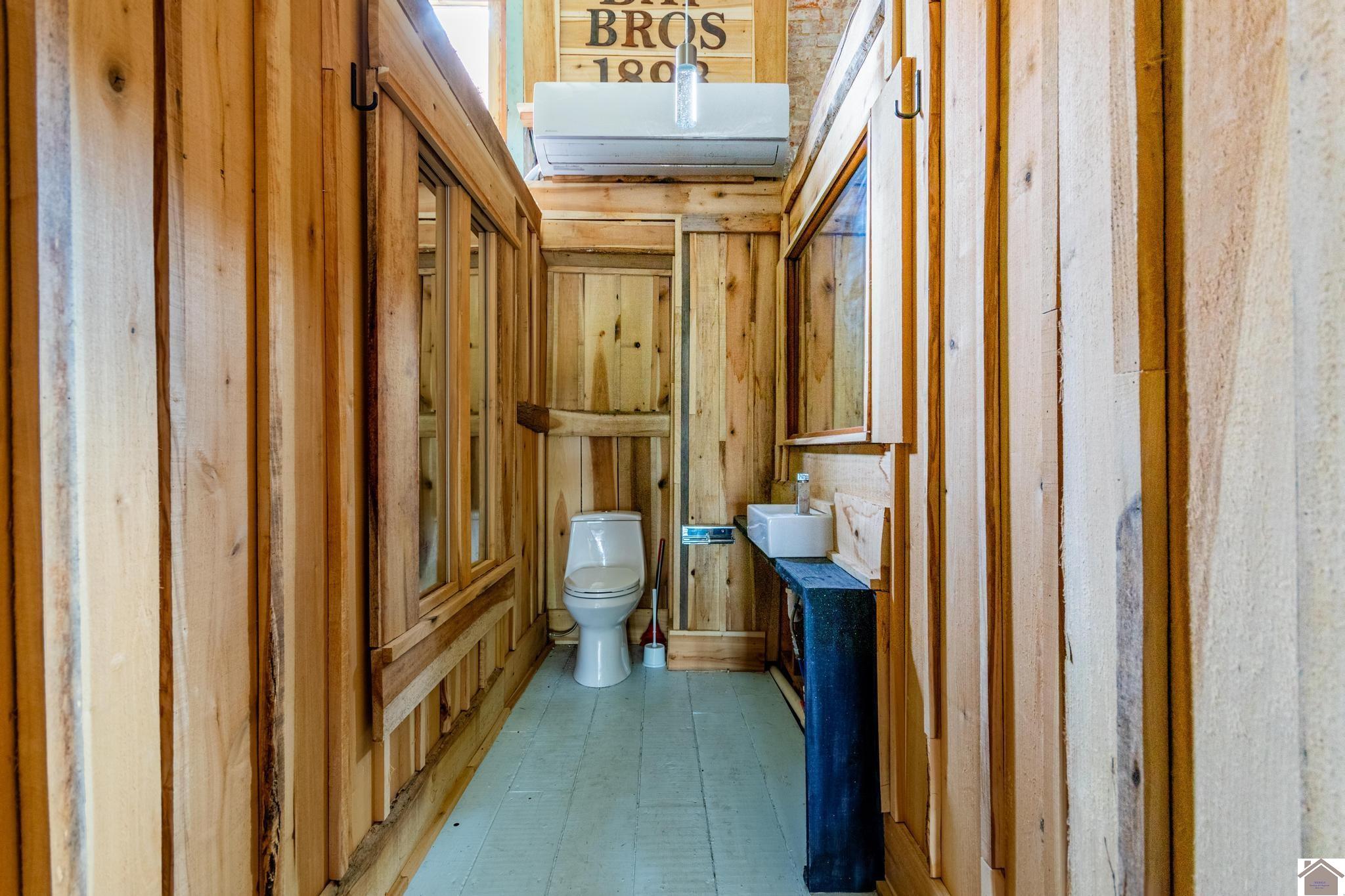 103 Railroad Property Photo 6