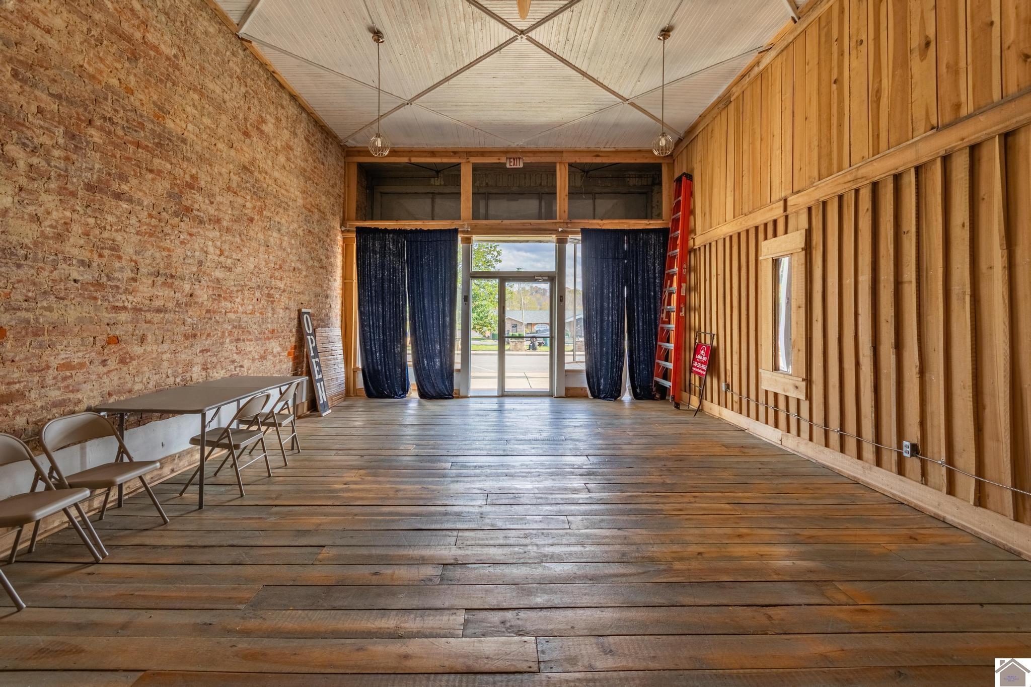 103 Railroad Property Photo 7