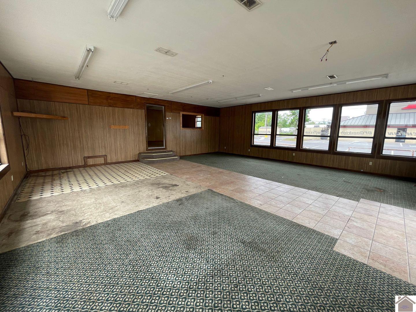 58 N Main St Property Photo 6