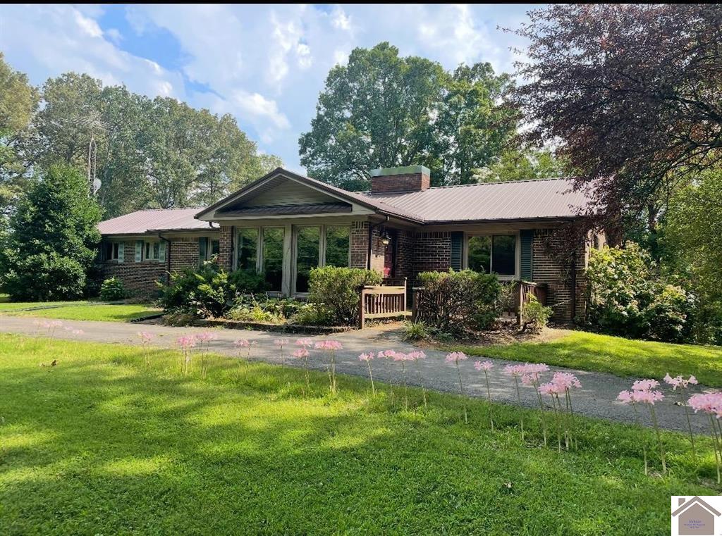 1439 State Route 1748 W Property Photo 1