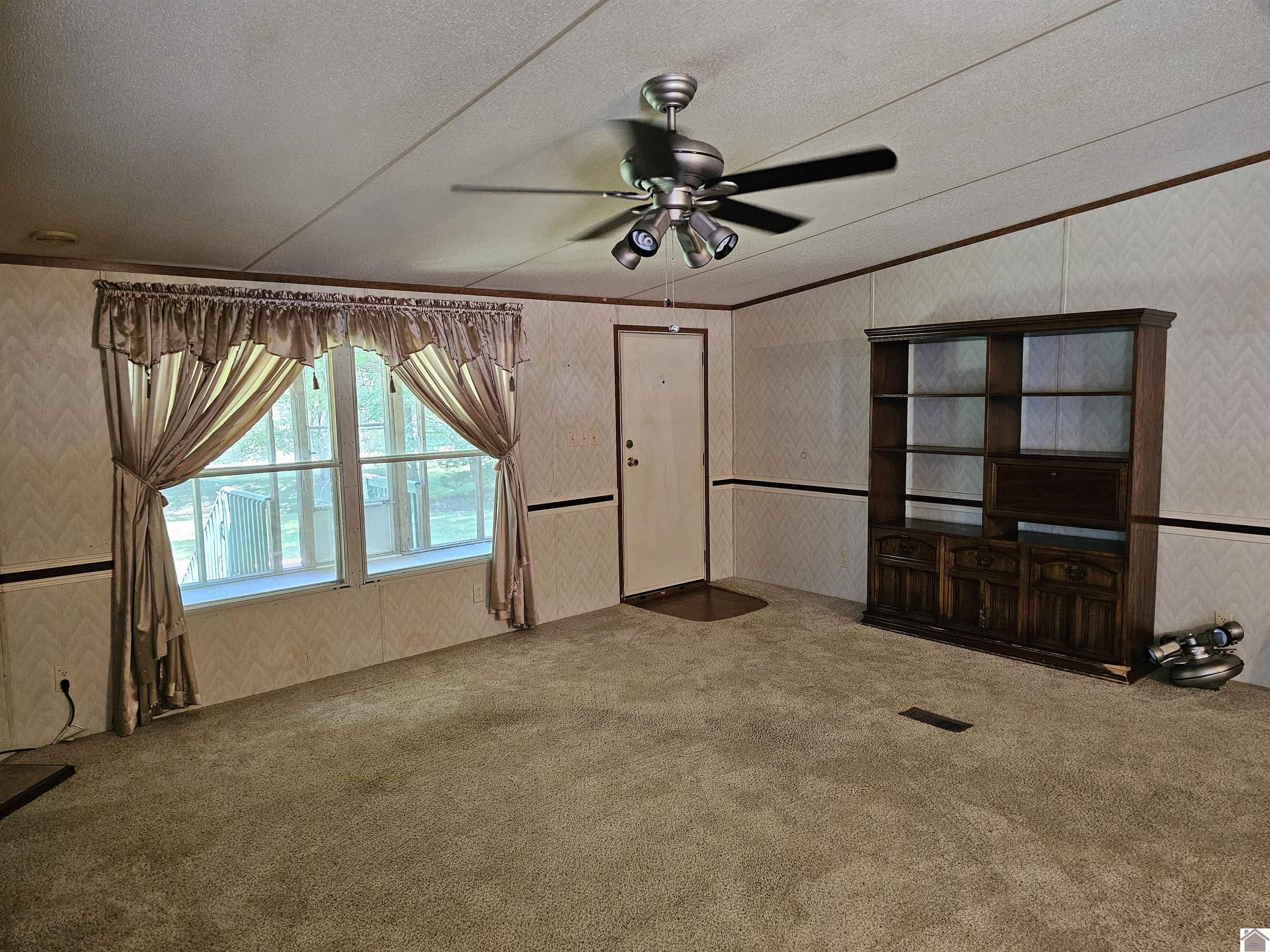 372 Saratoga Heights Property Photo 15