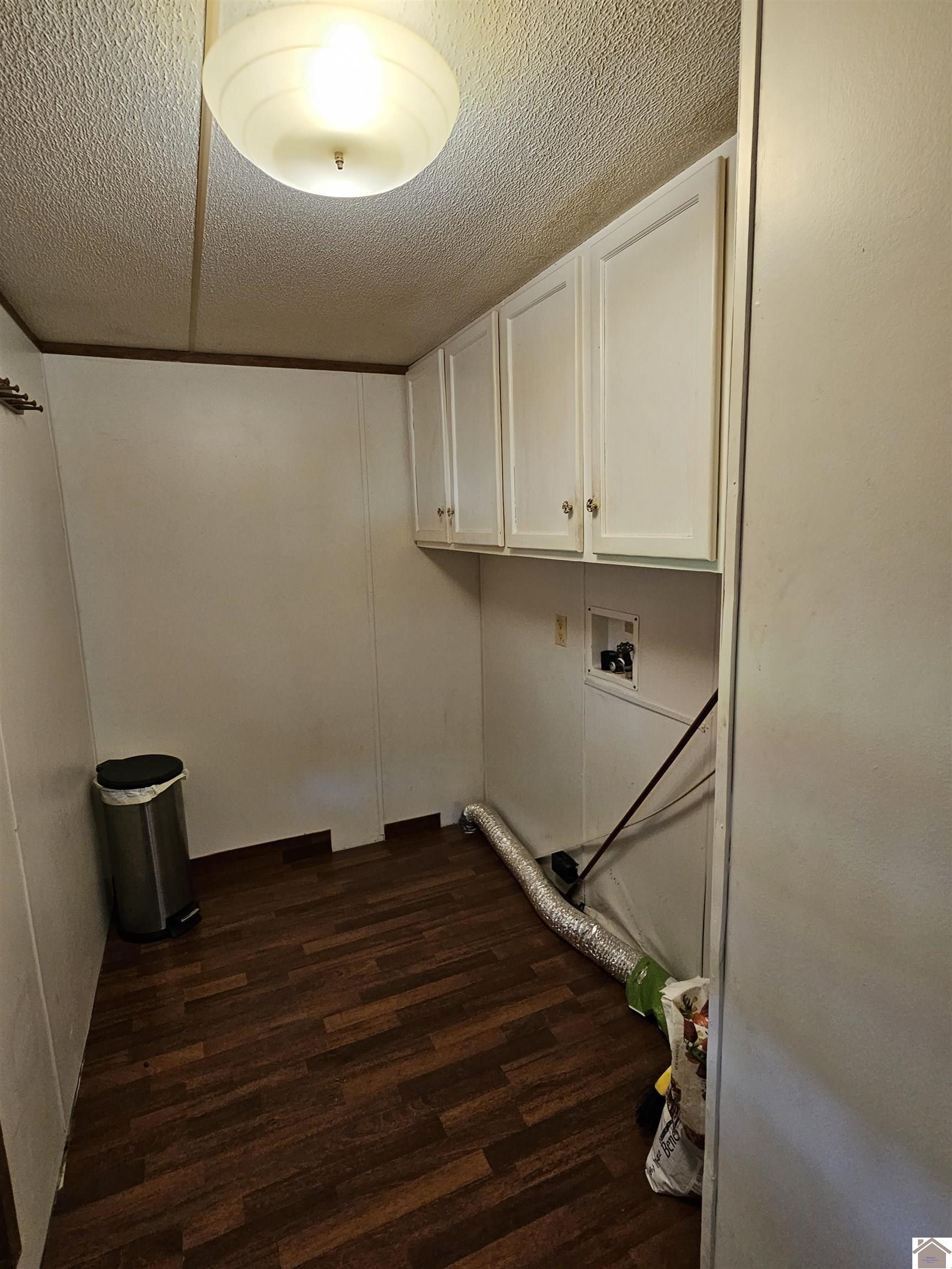 372 Saratoga Heights Property Photo 26