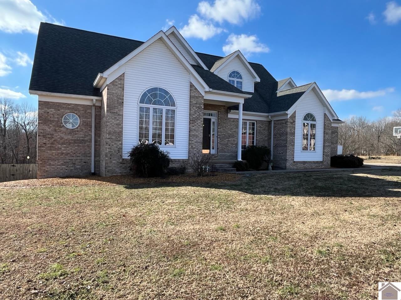 103 Summer Lane Property Photo