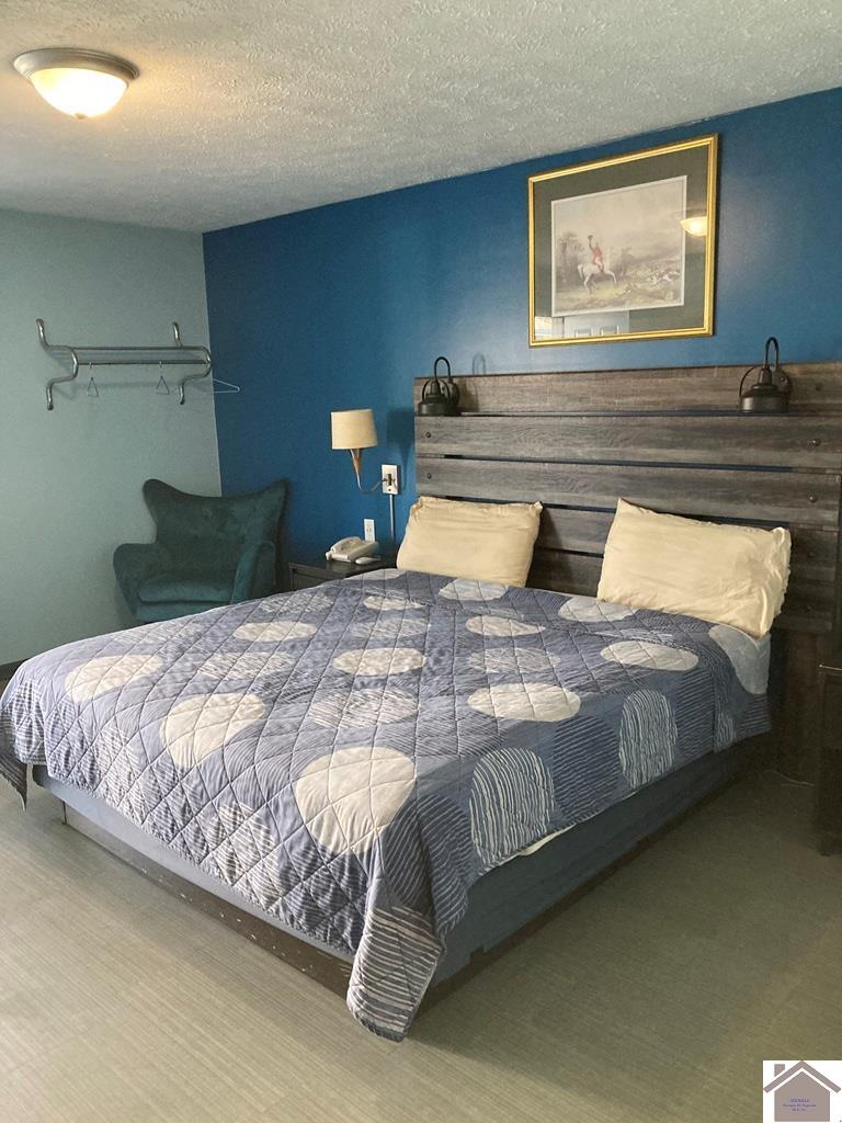 2550 Lone Oak Road Property Photo 8