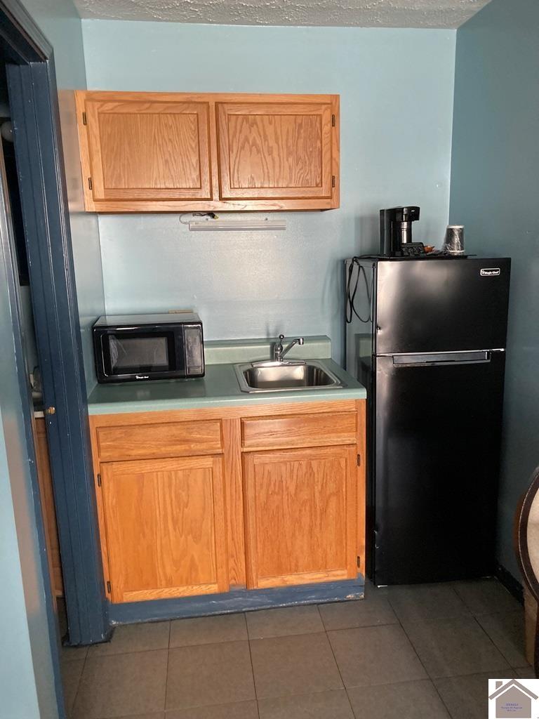 2550 Lone Oak Road Property Photo 9