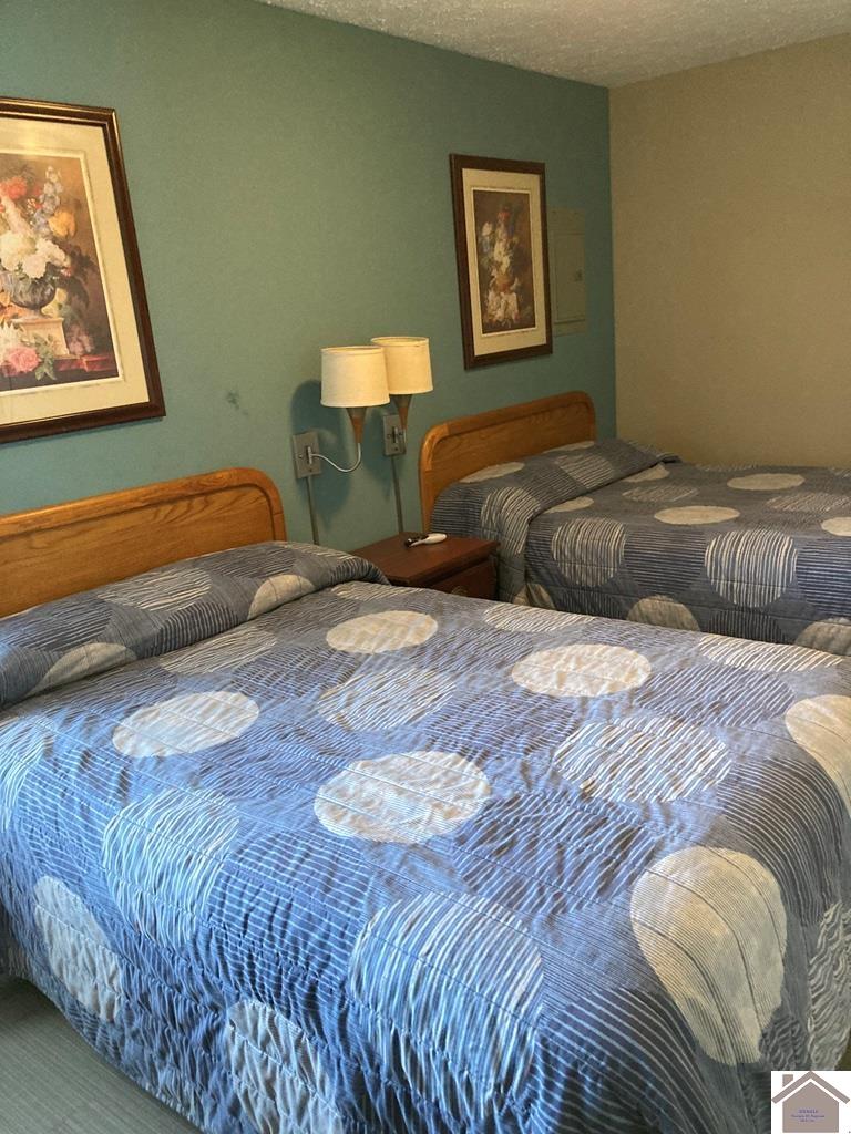 2550 Lone Oak Road Property Photo 12