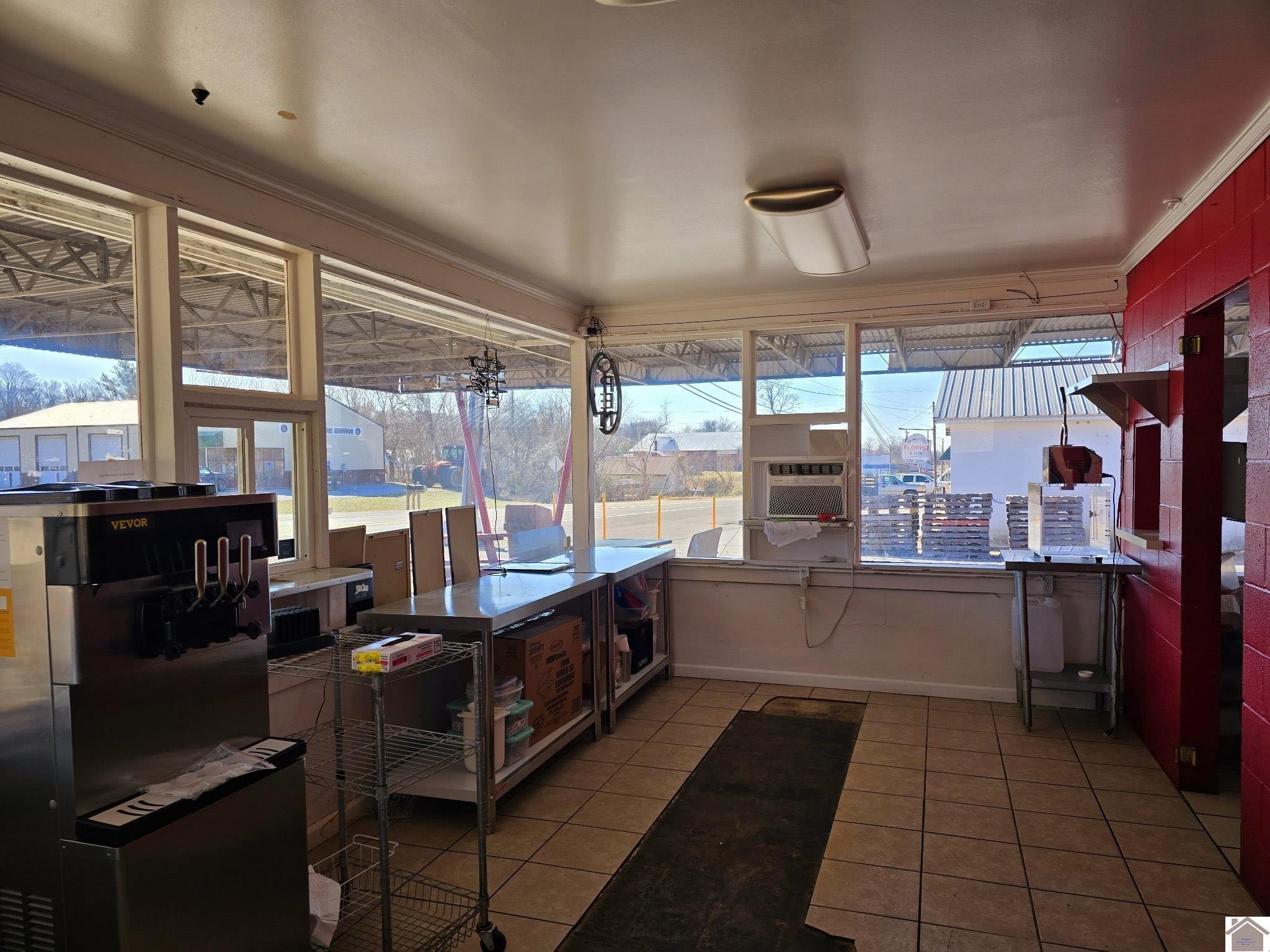 426 E Adair Street Property Photo 14