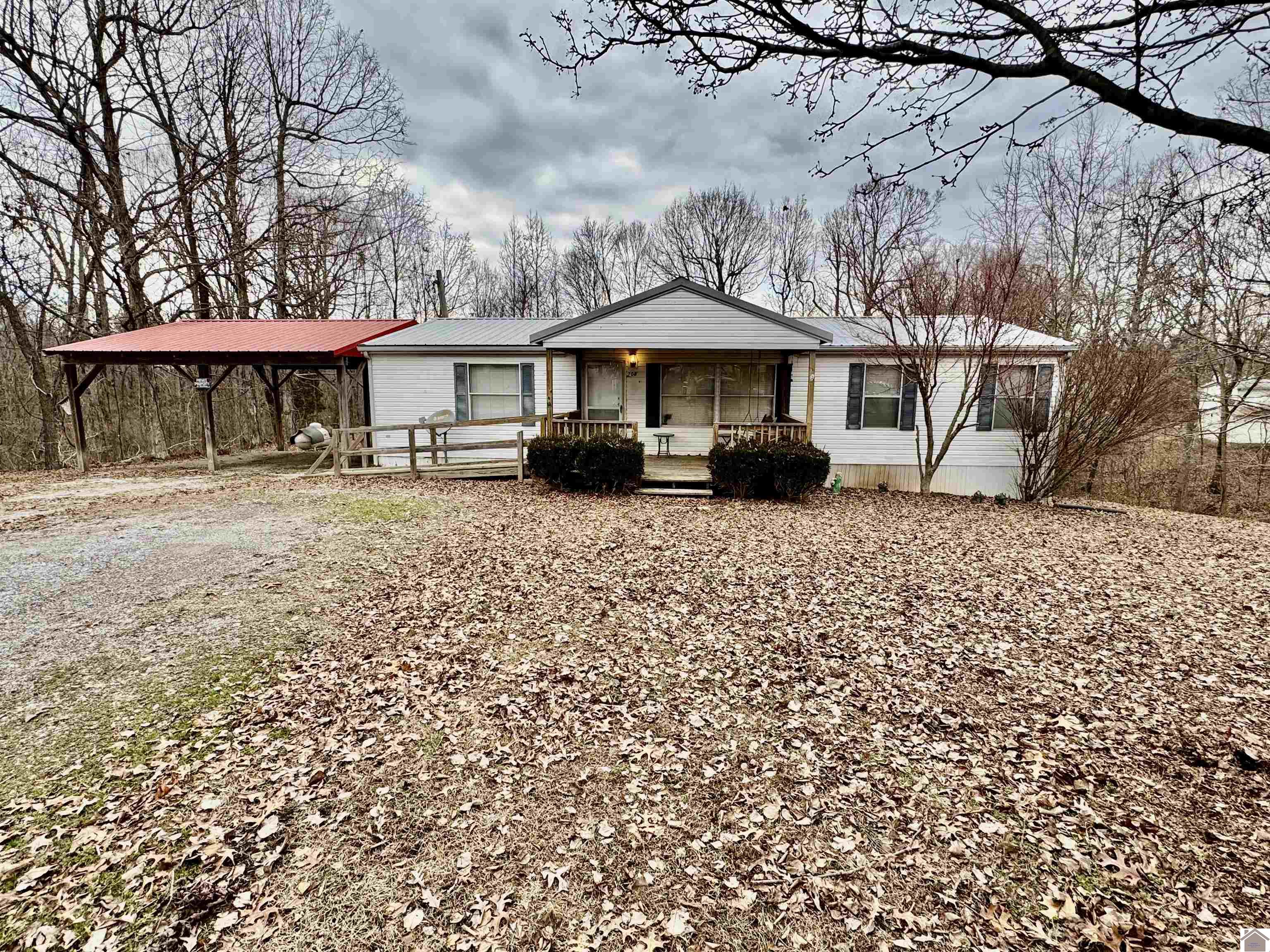 108 Loop Rd Property Photo