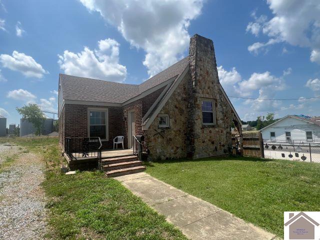 Picture of 307 N 8th Street
