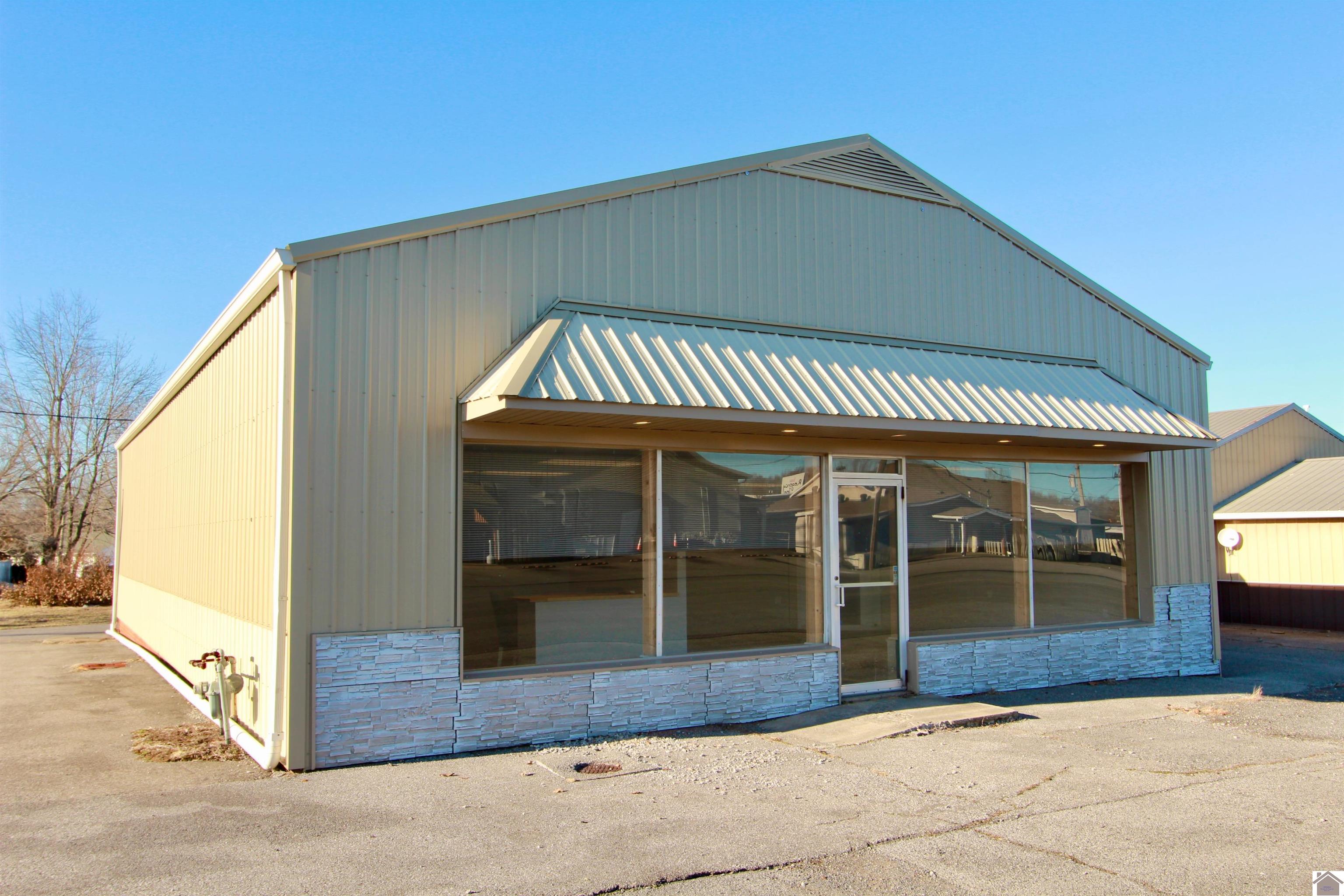 656 Trade Avenue Property Photo 1