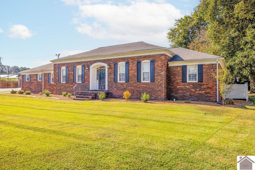 14 Kenwood Dr Property Photo