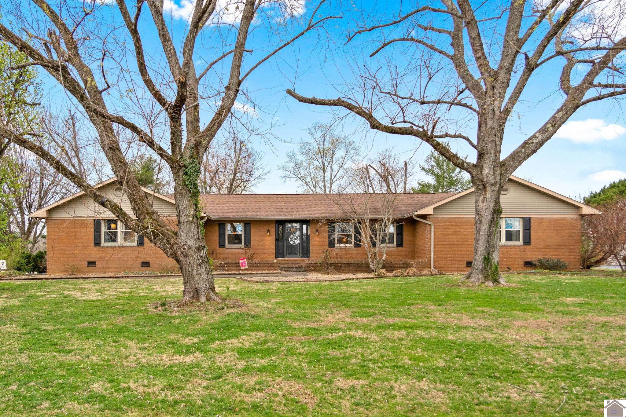200 Remington Rd Property Photo