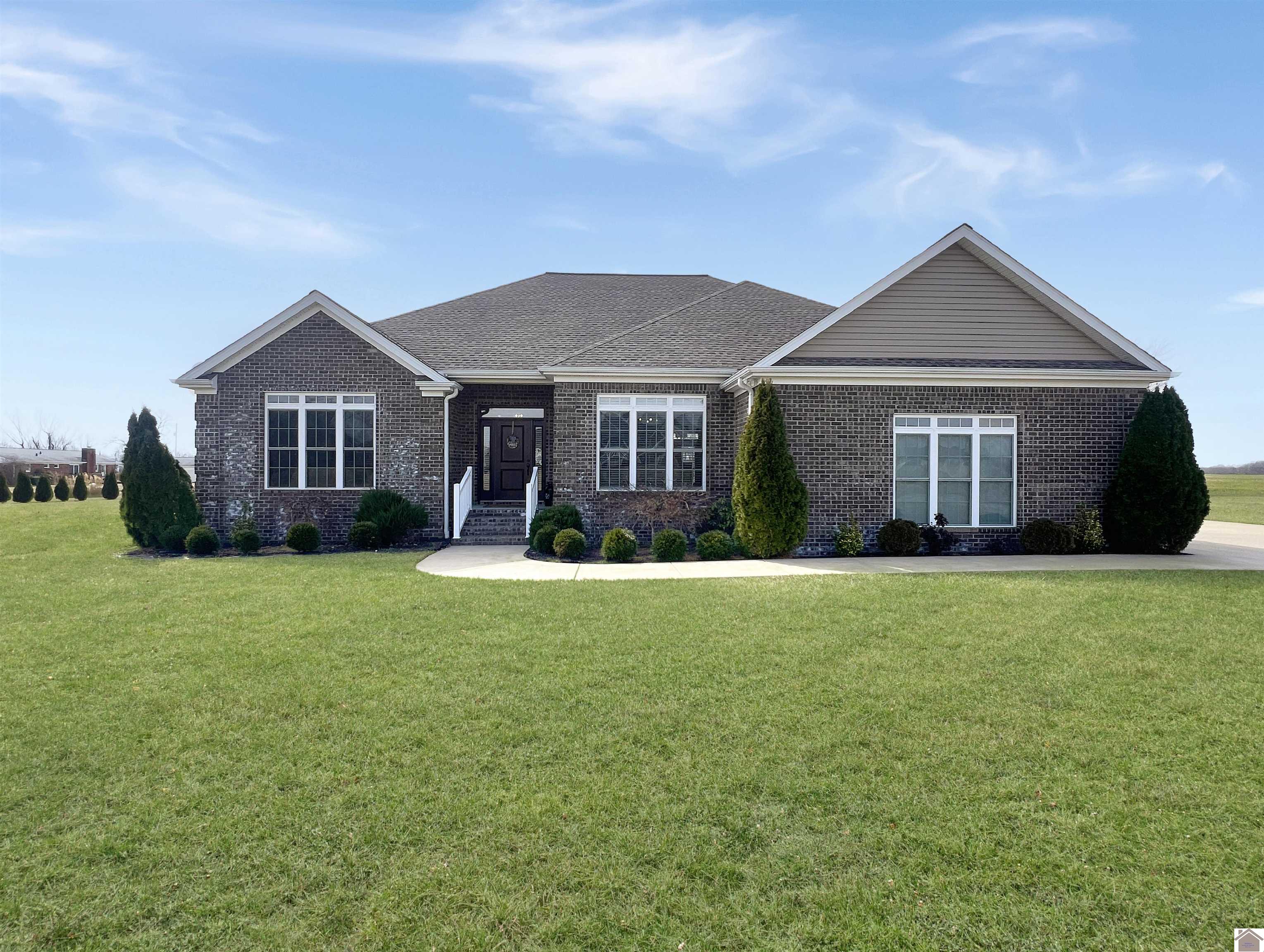 1022 Maxton Park Lane Property Photo 1