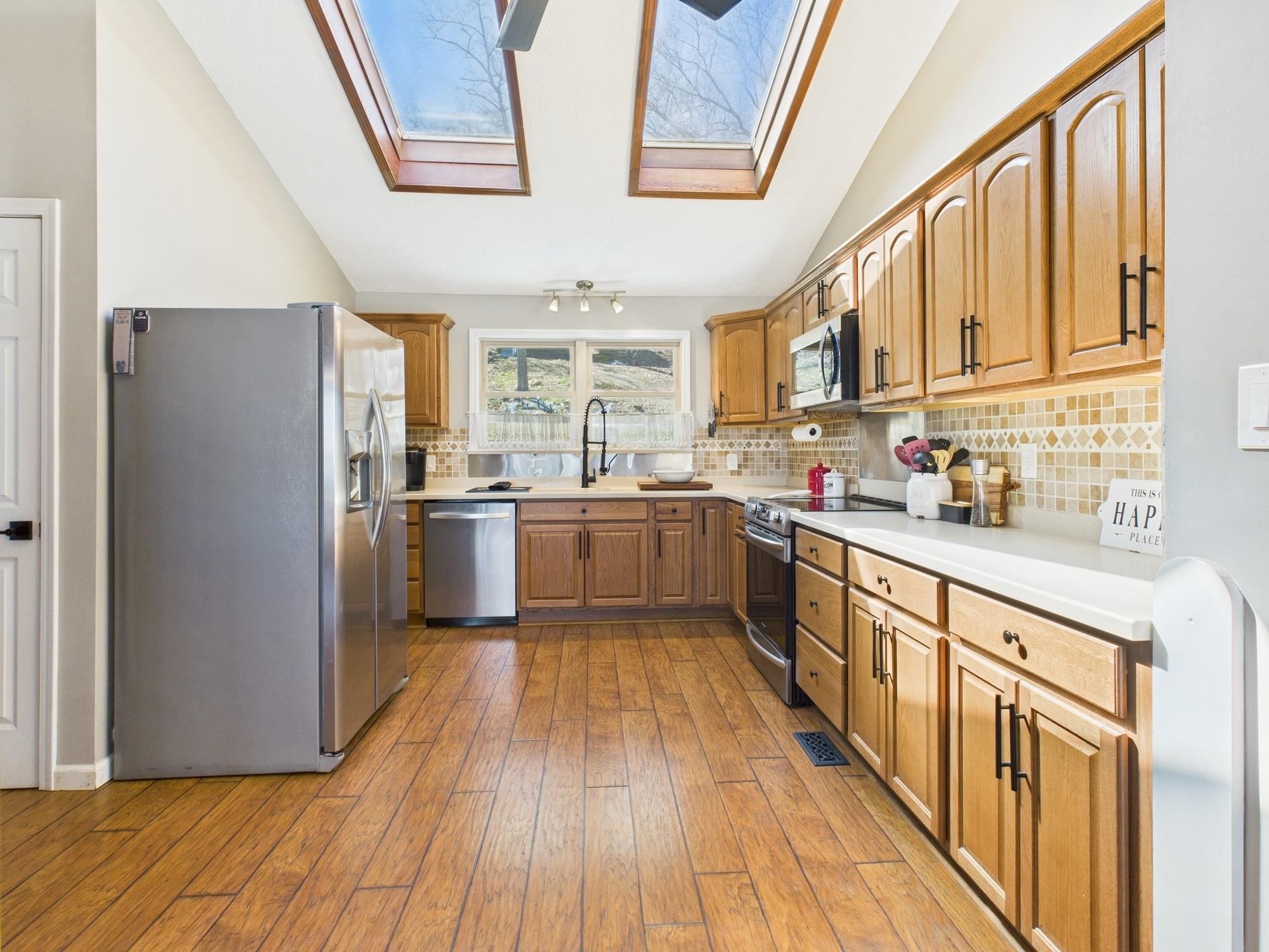 532 Waterway Trl Property Photo 4