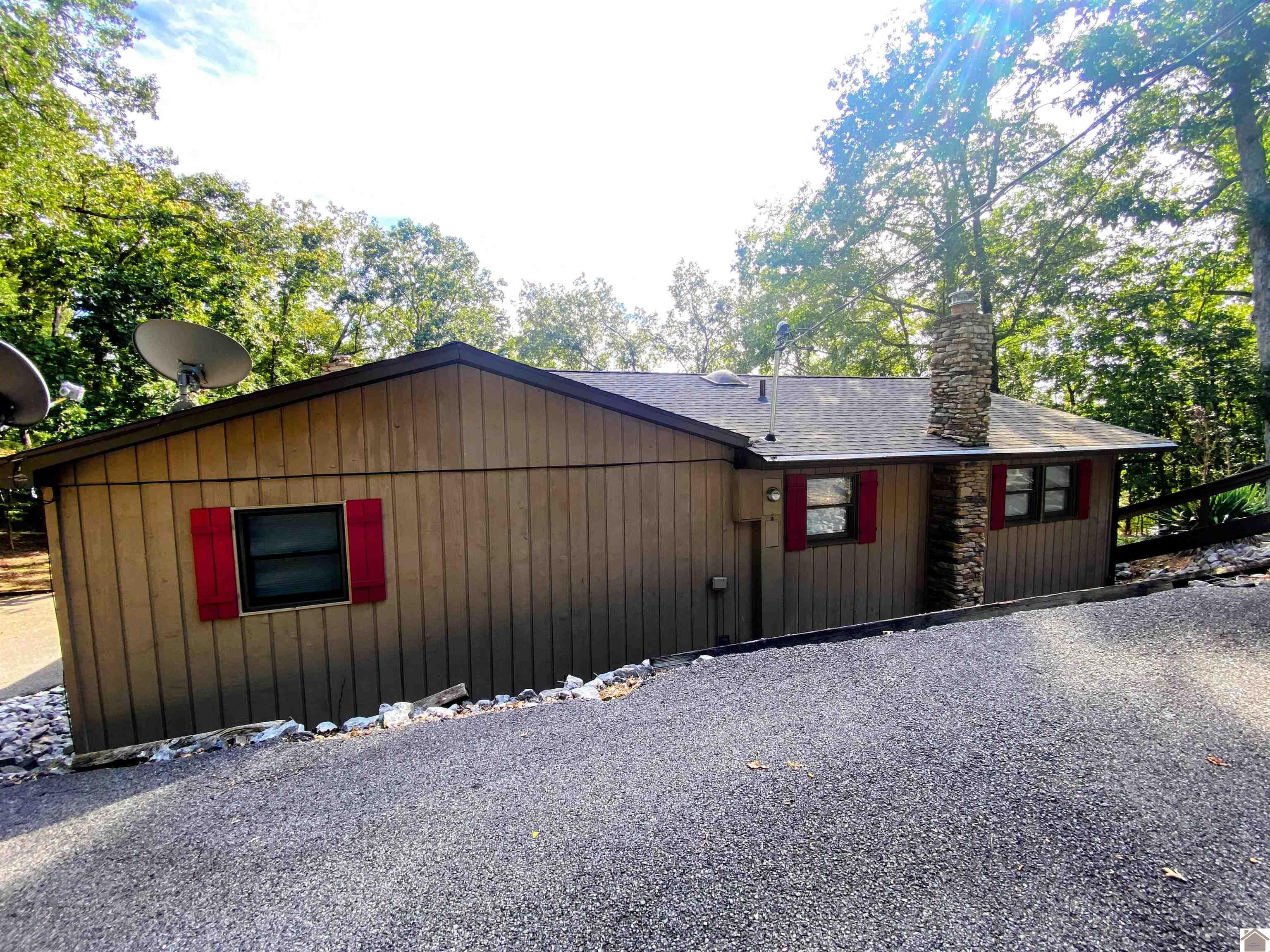 103 Loretta Lane Property Photo 3