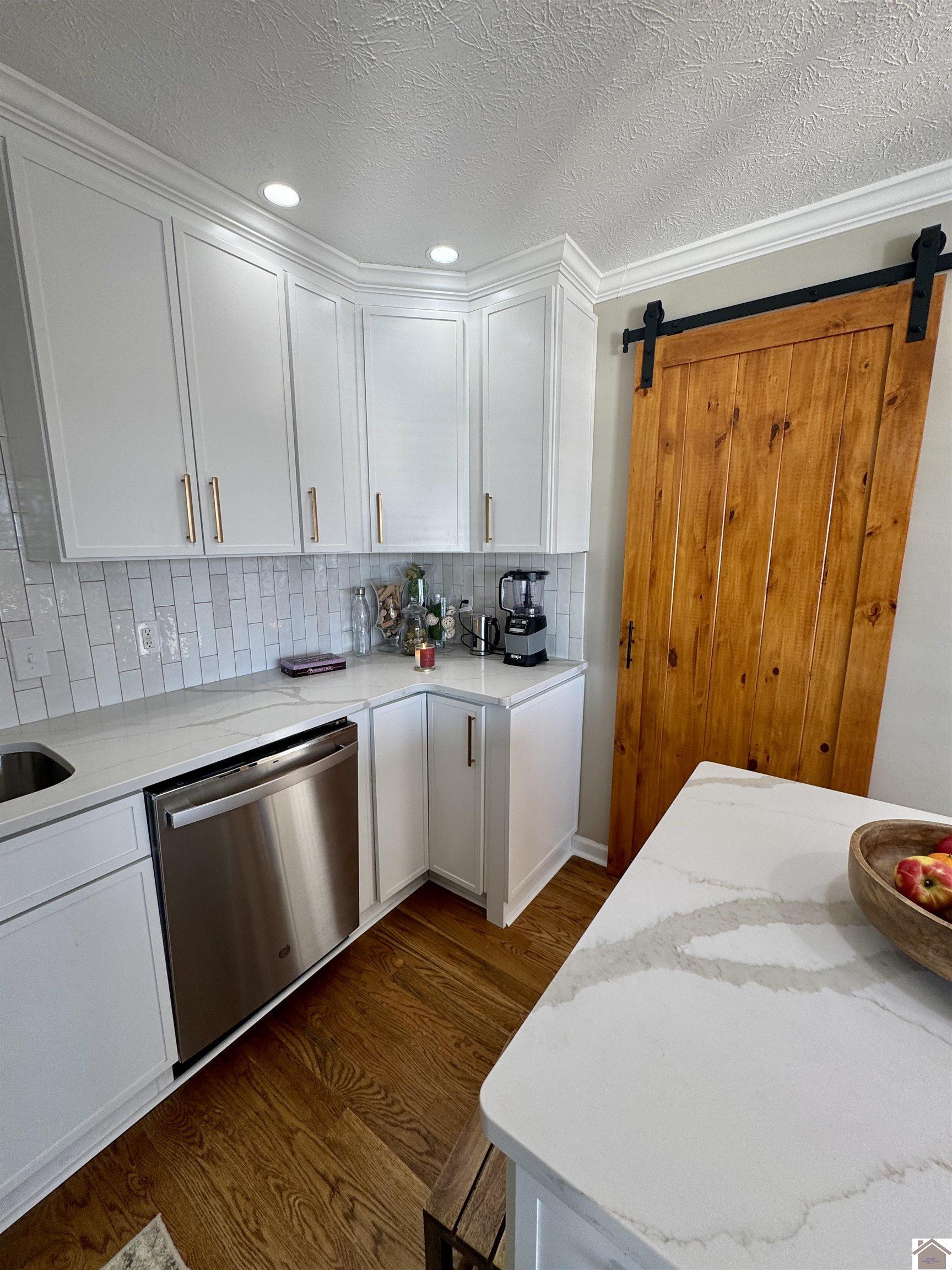 103 Loretta Lane Property Photo 10