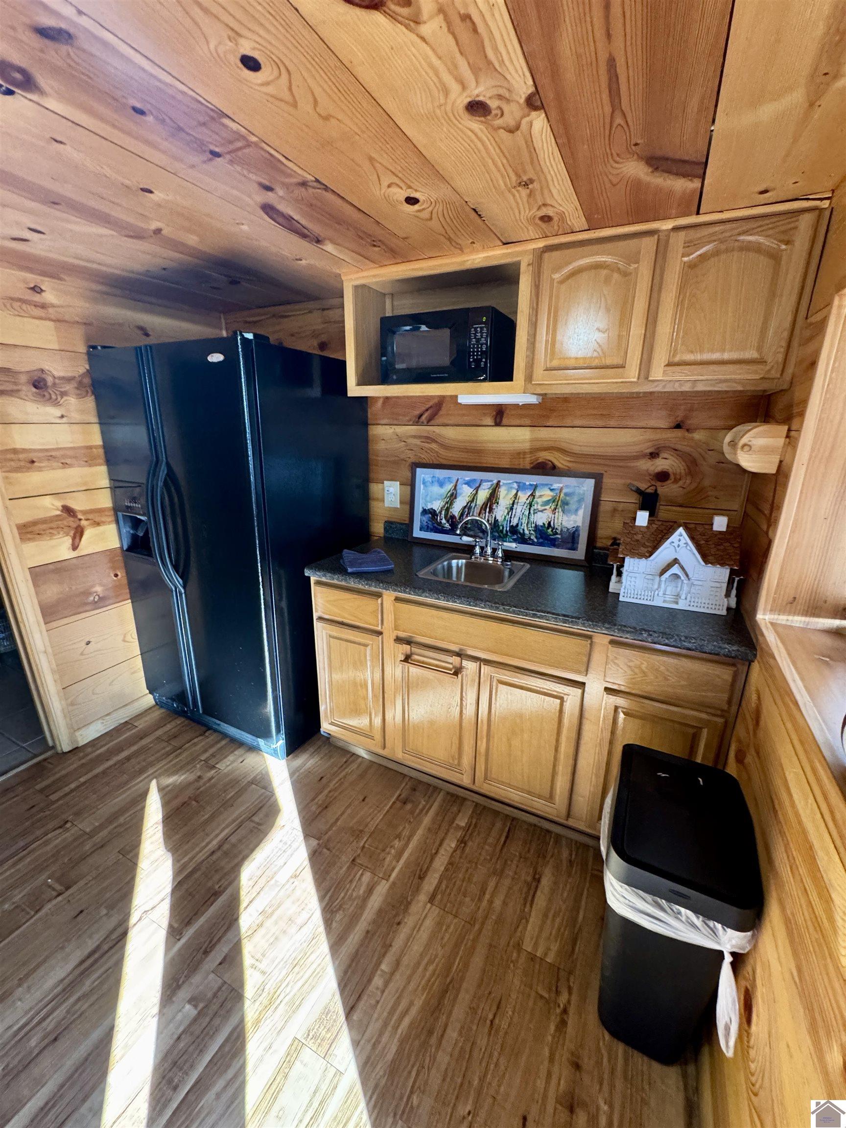 103 Loretta Lane Property Photo 24