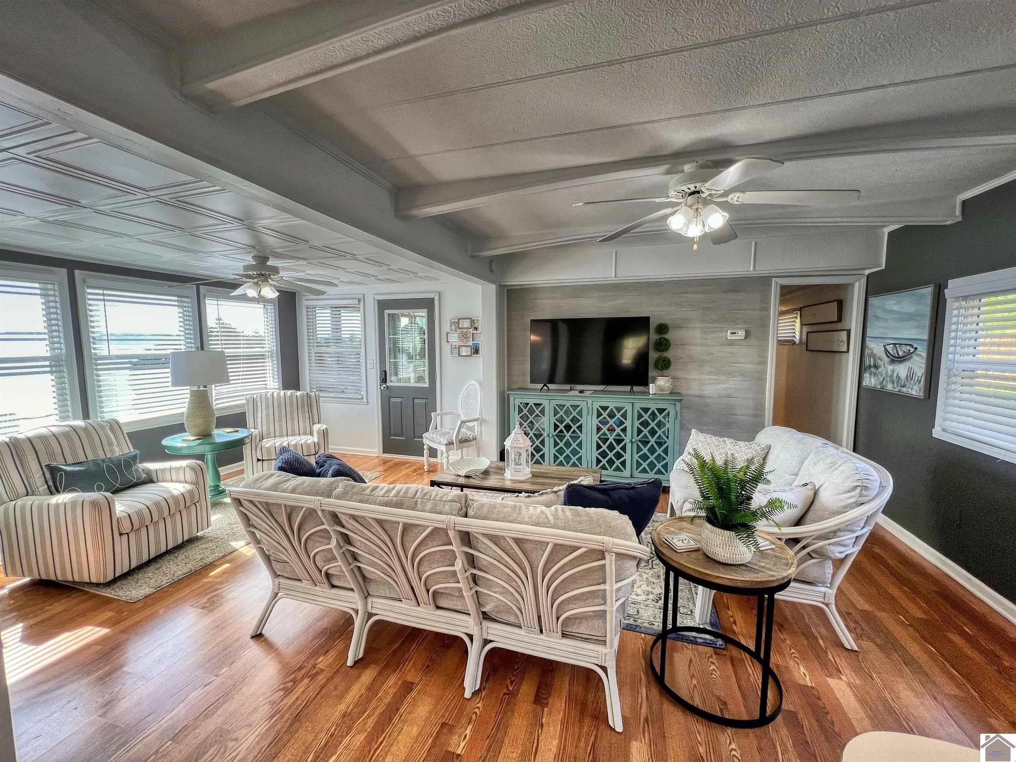 110 Lakeshore Drive Property Photo 6