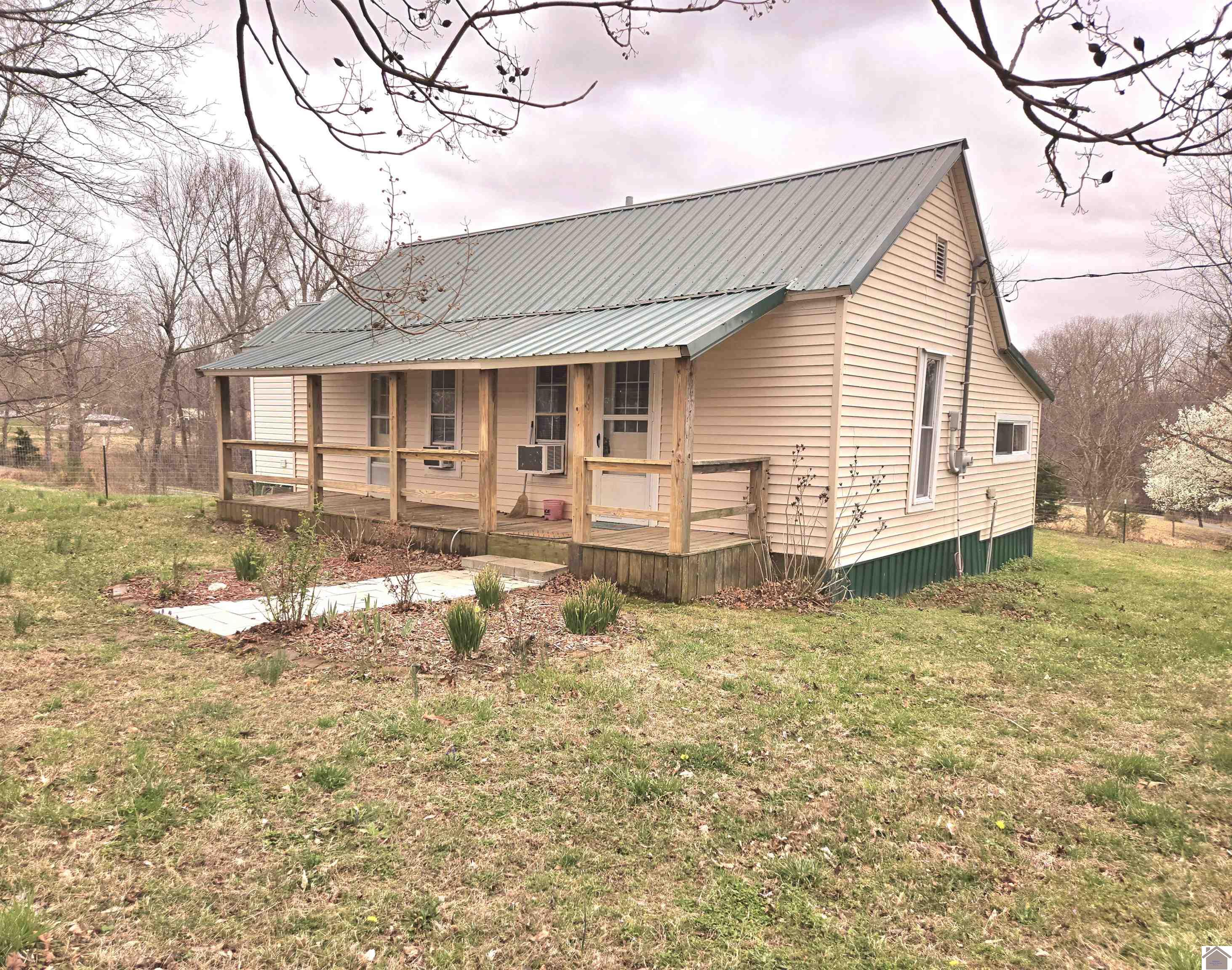 9617 S St Rt 93 Property Photo