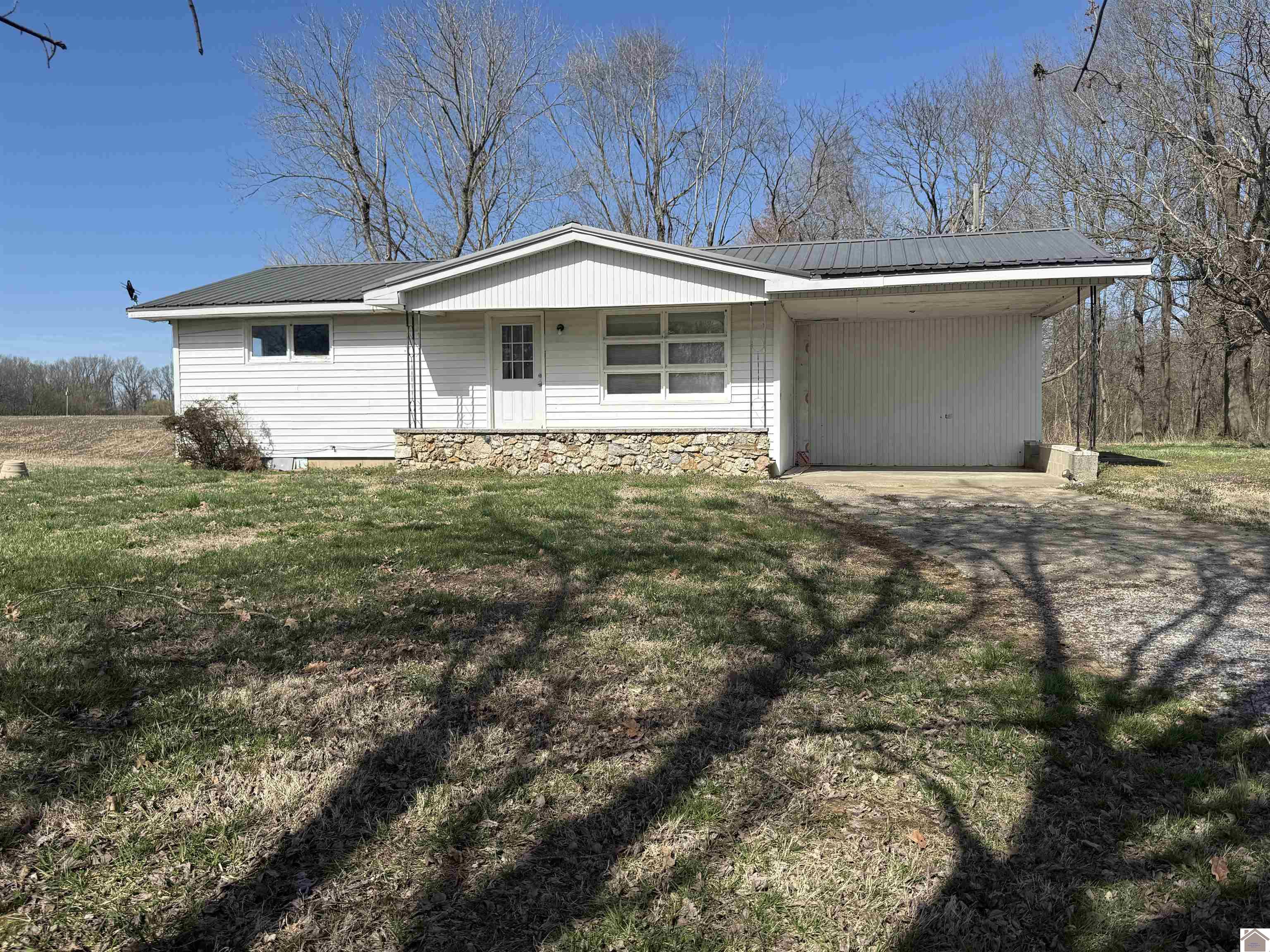 120 County Rd 1003 Property Photo 2