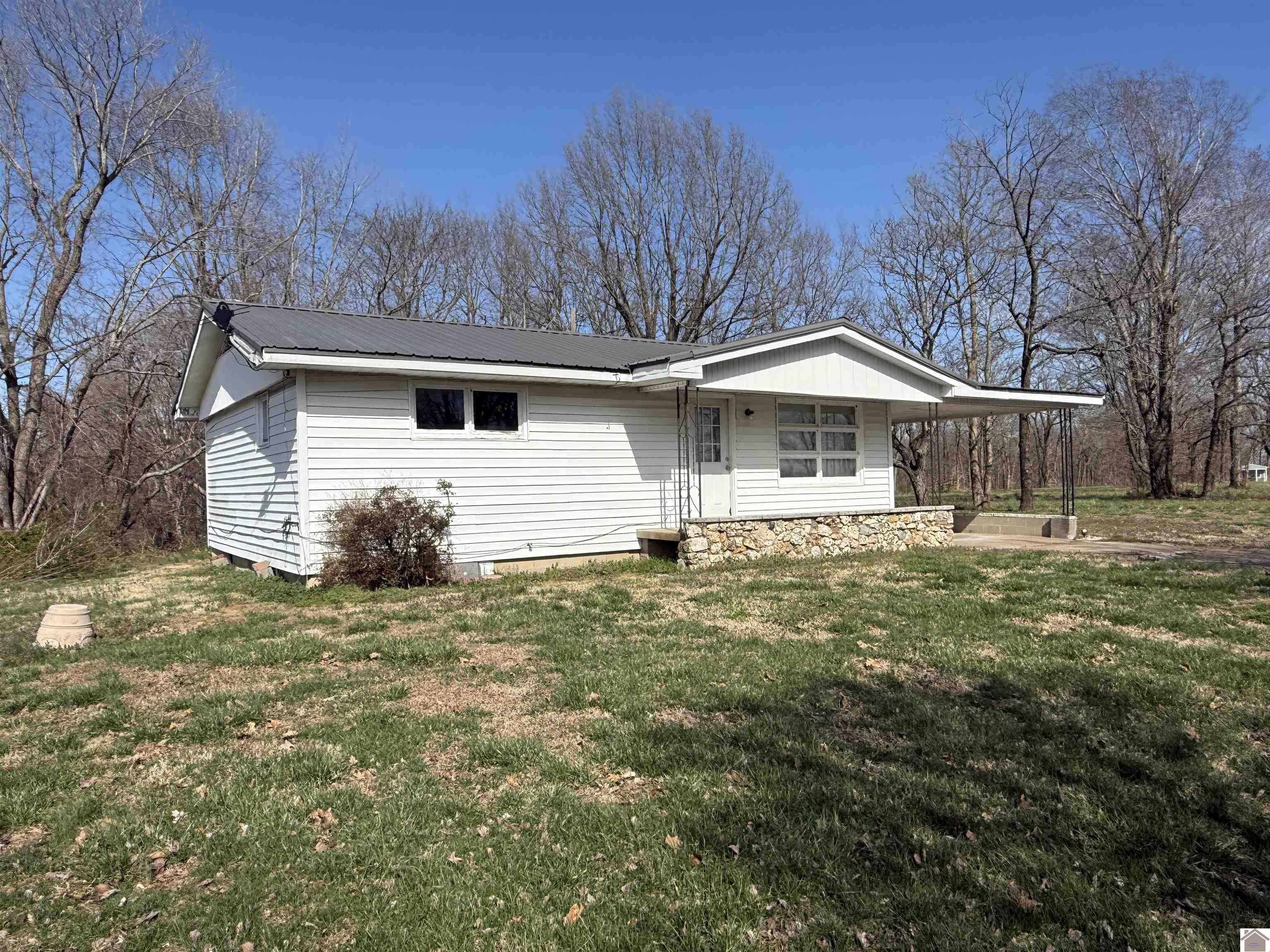 120 County Rd 1003 Property Photo 3