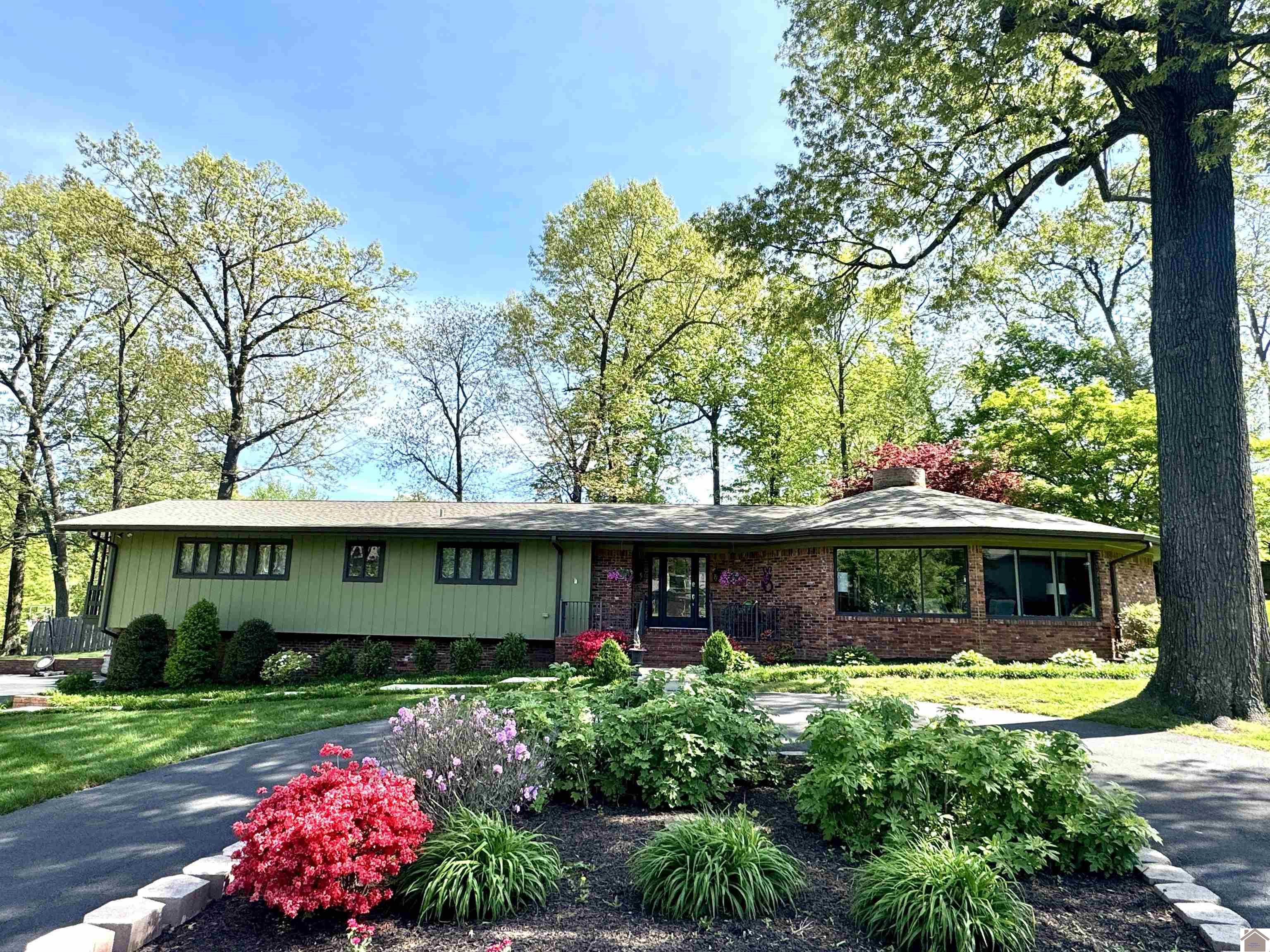 710 Windsor Woods Property Photo