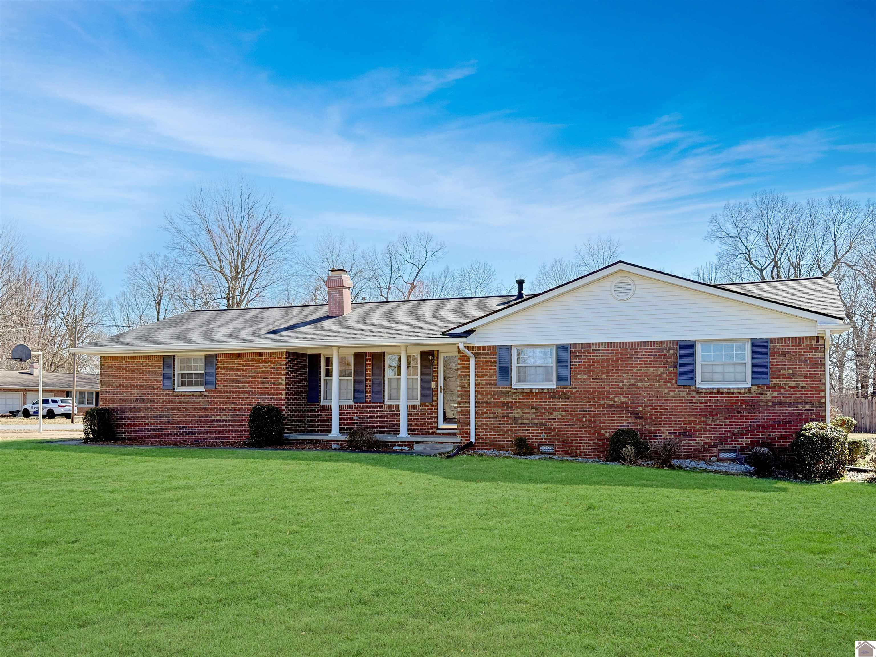 6815 Greenfield Drive Property Photo 1