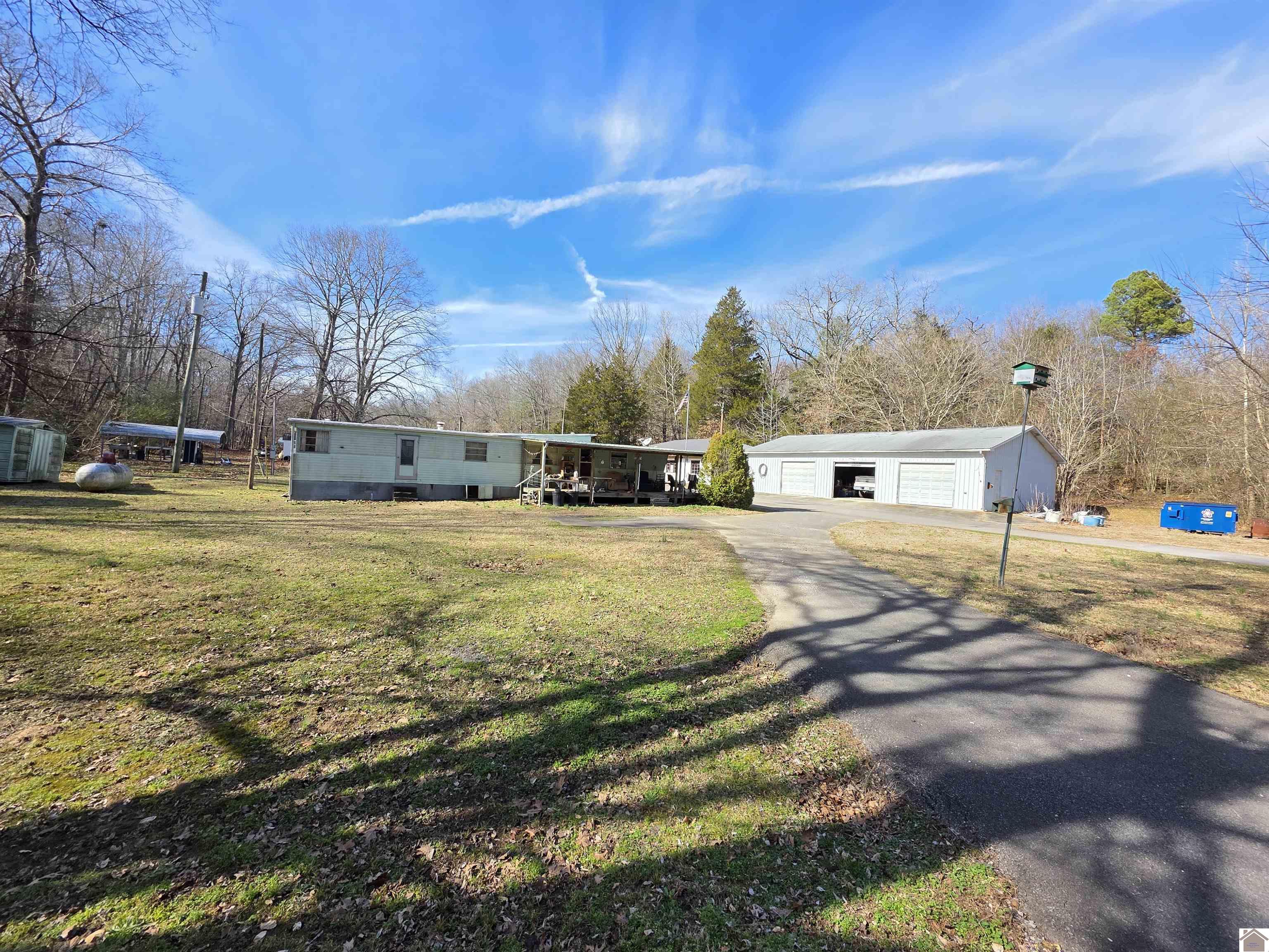 223 Tinsley Drive Property Photo 3