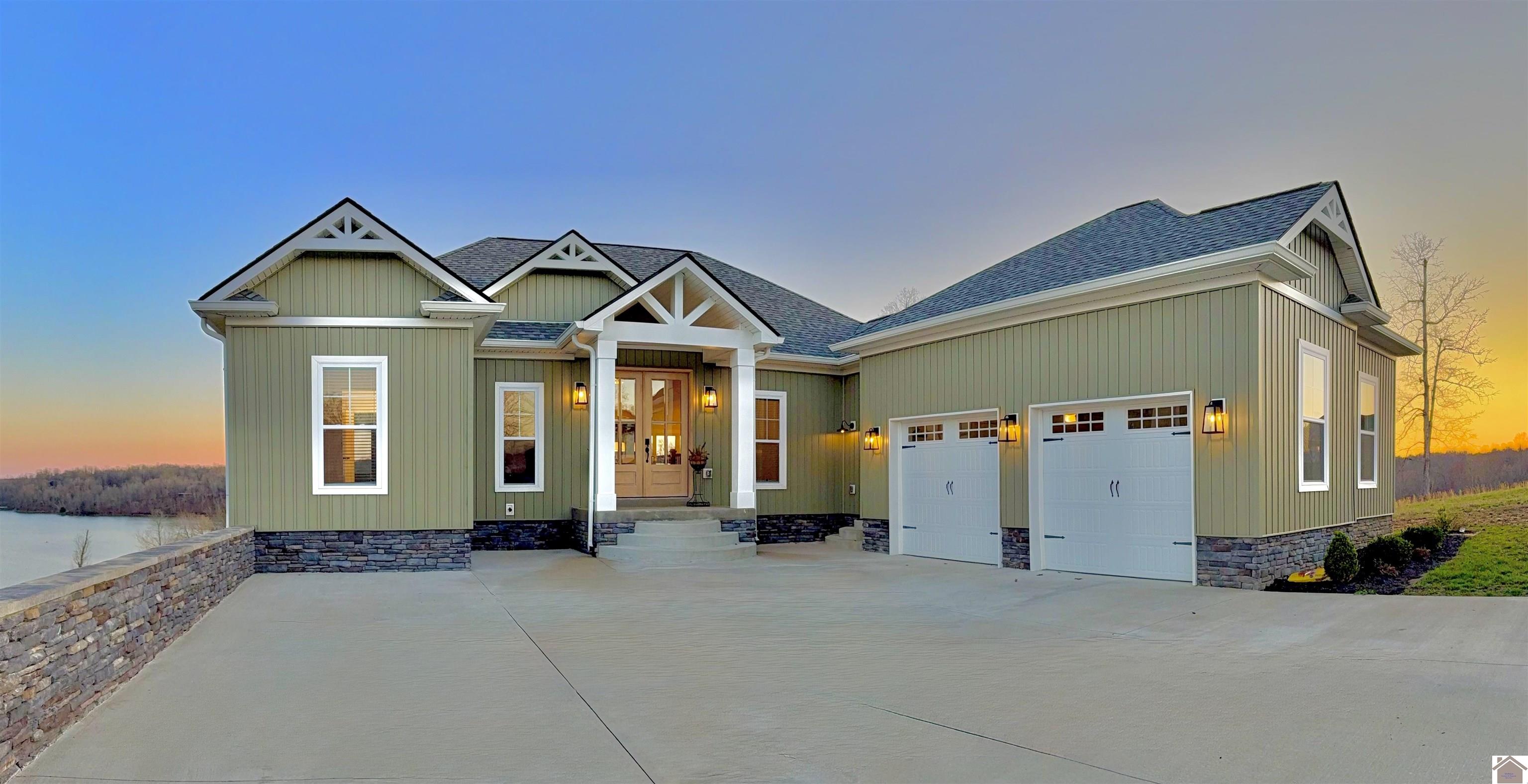 960 Rose Lane Property Photo
