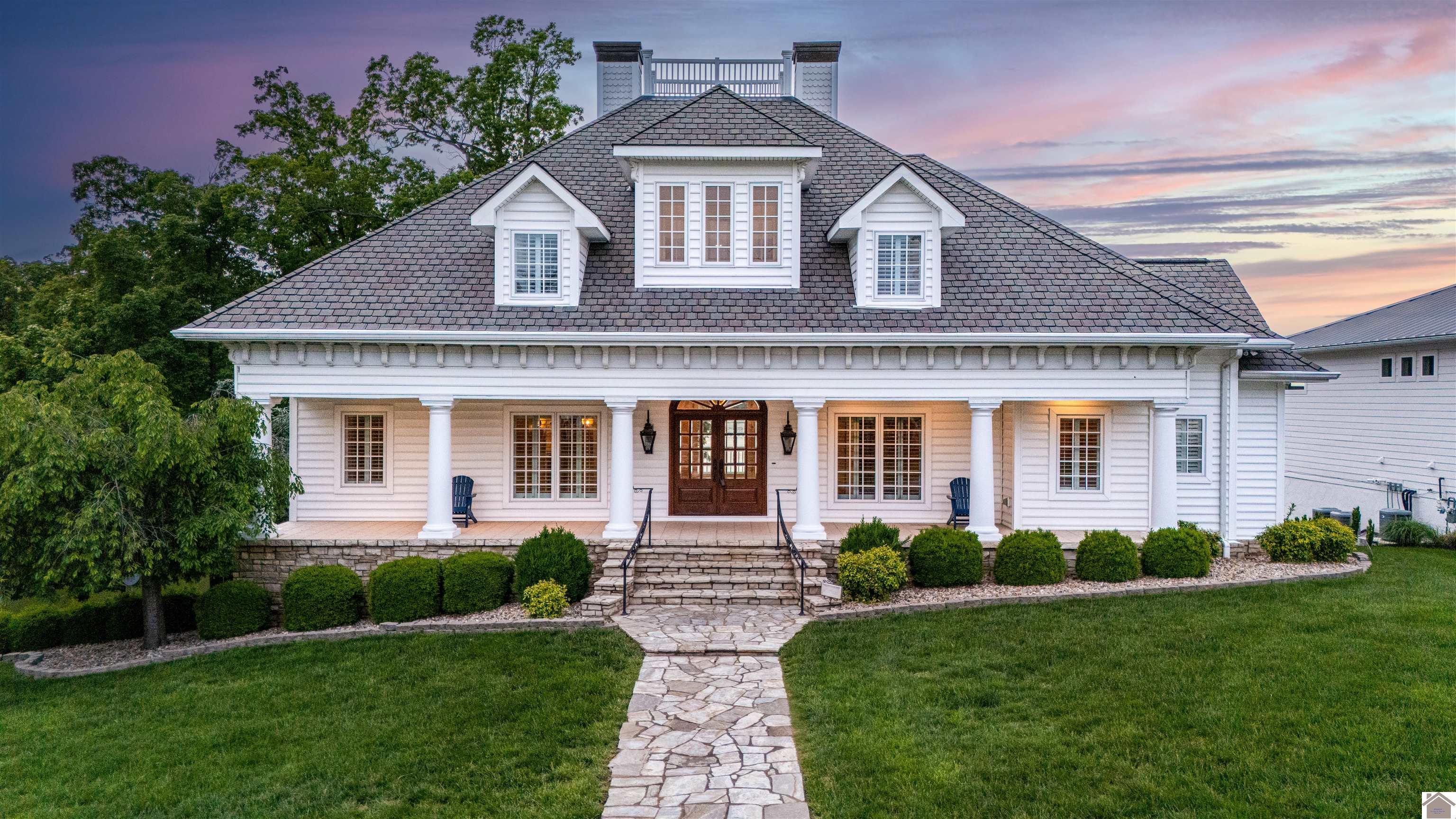 Picture of 720 Bay View Dr W