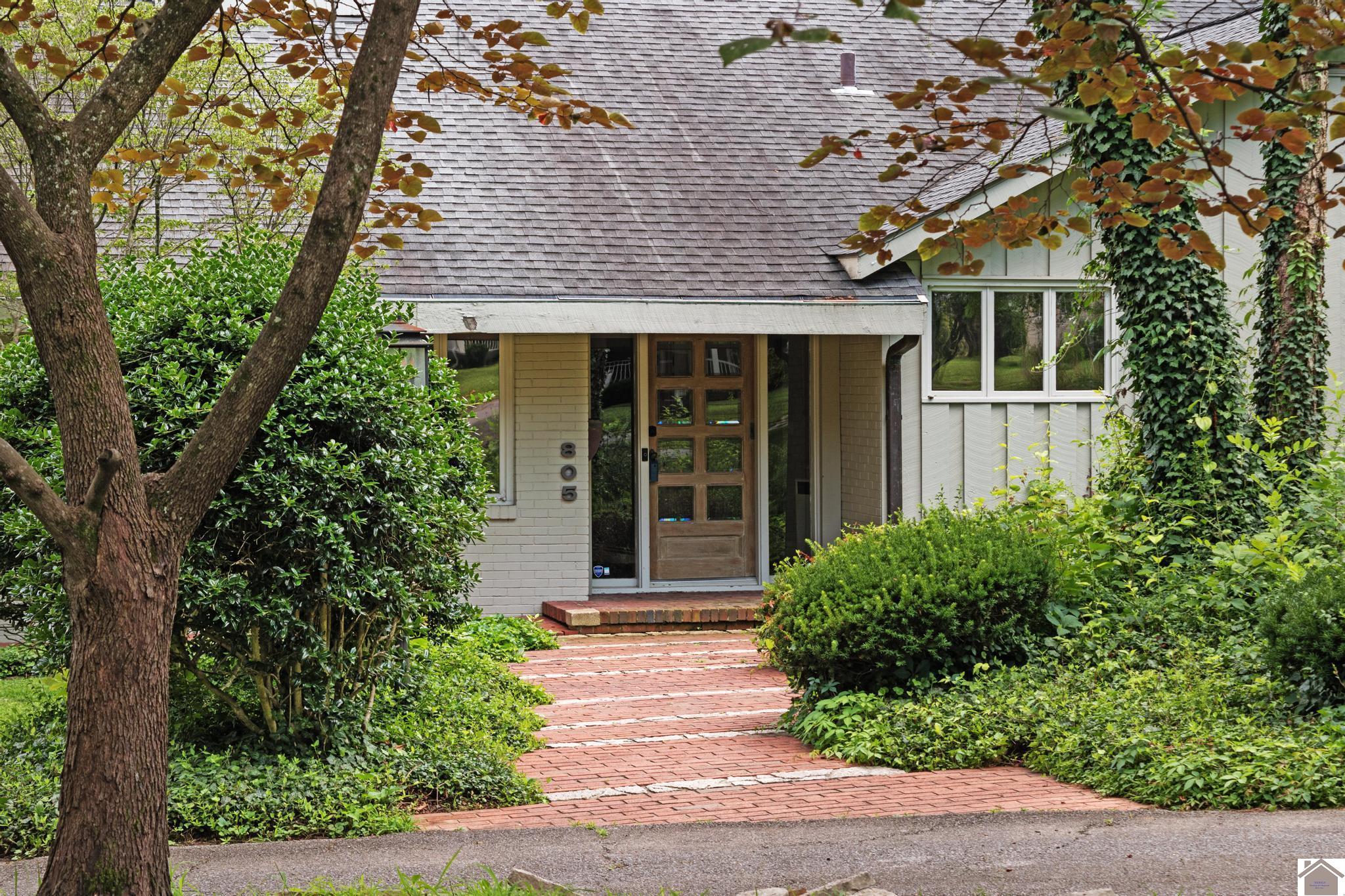 805 Olive Property Photo 4
