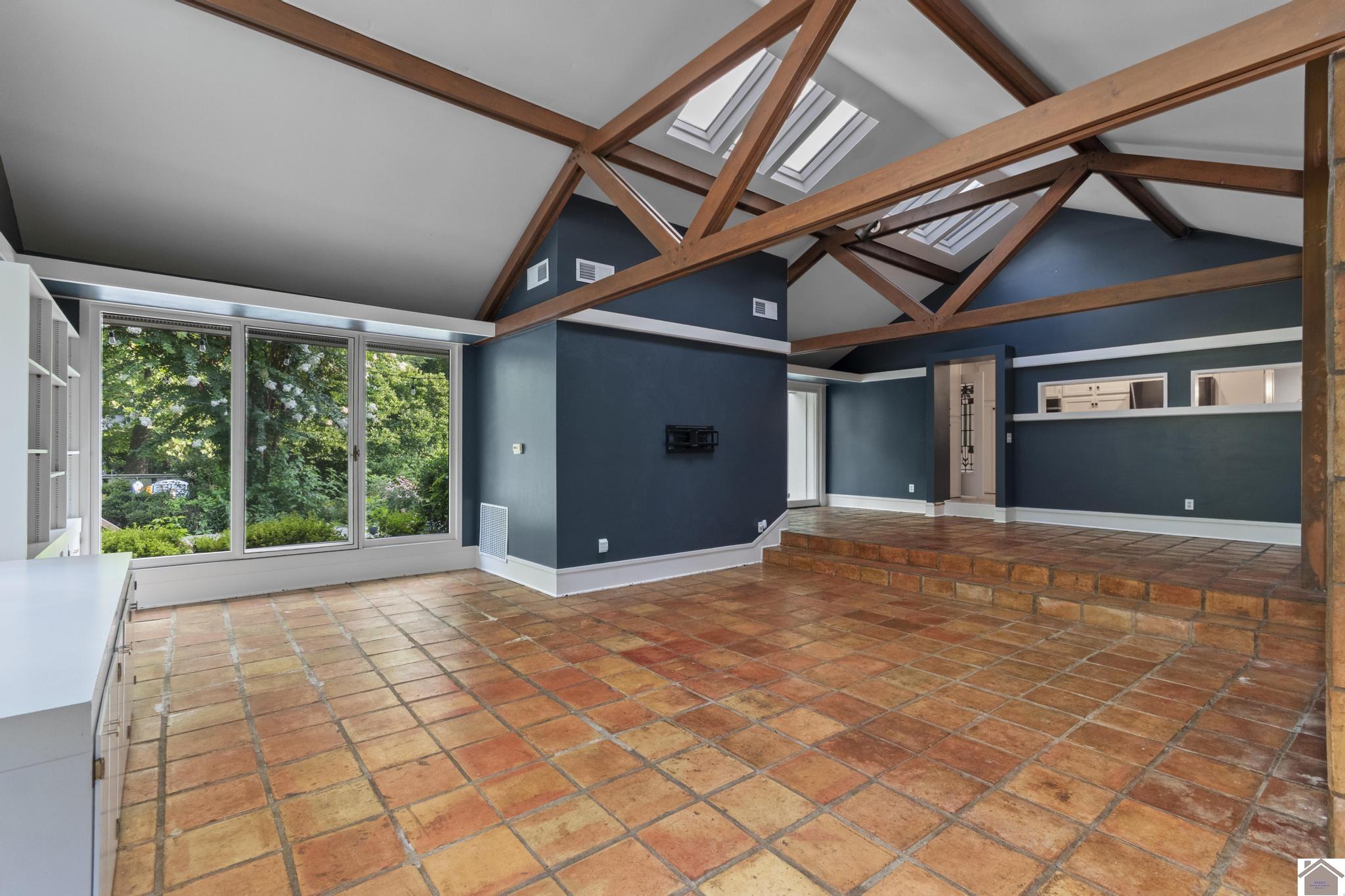 805 Olive Property Photo 11