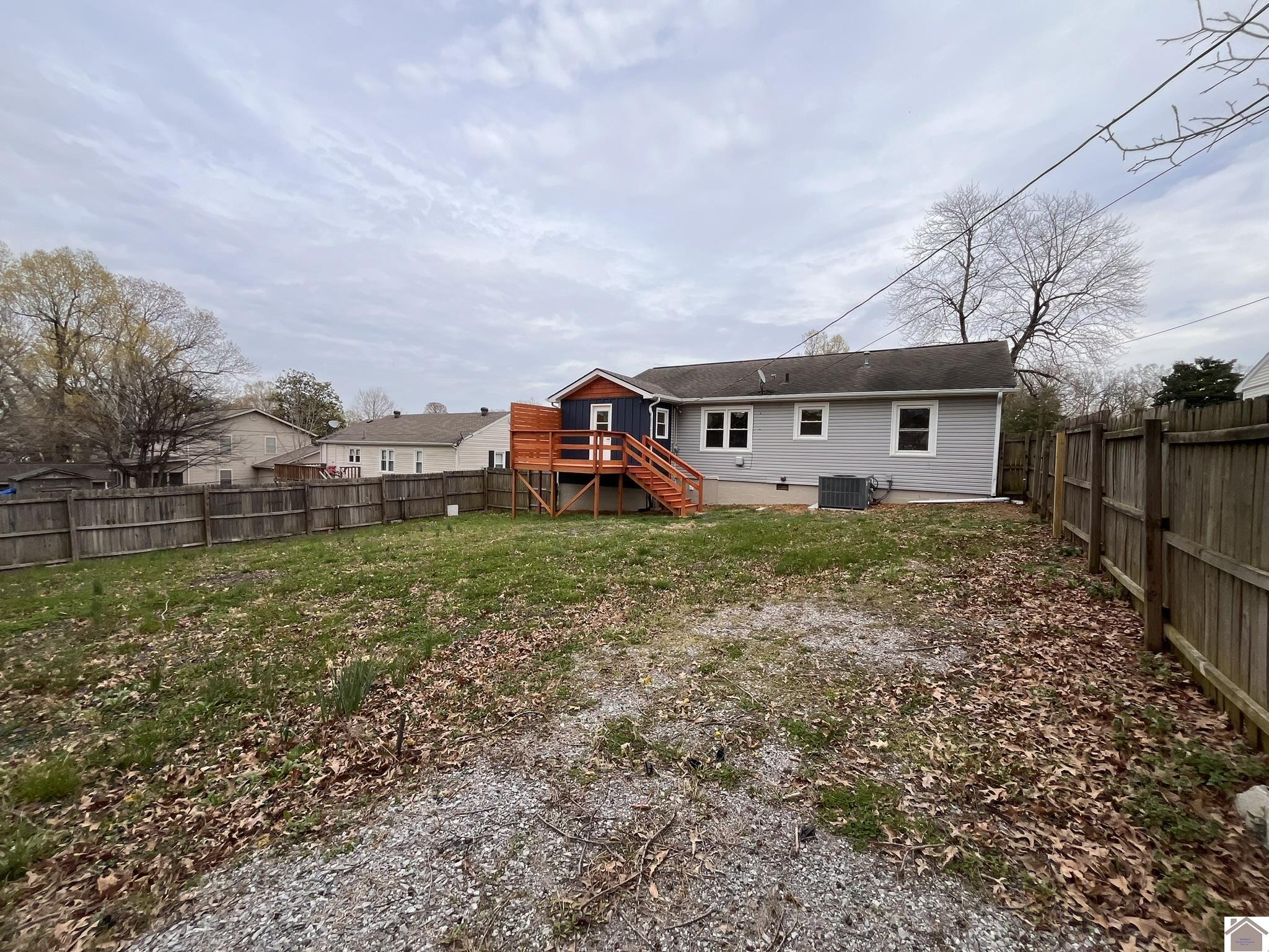 680 Chestnut St. Property Photo 6