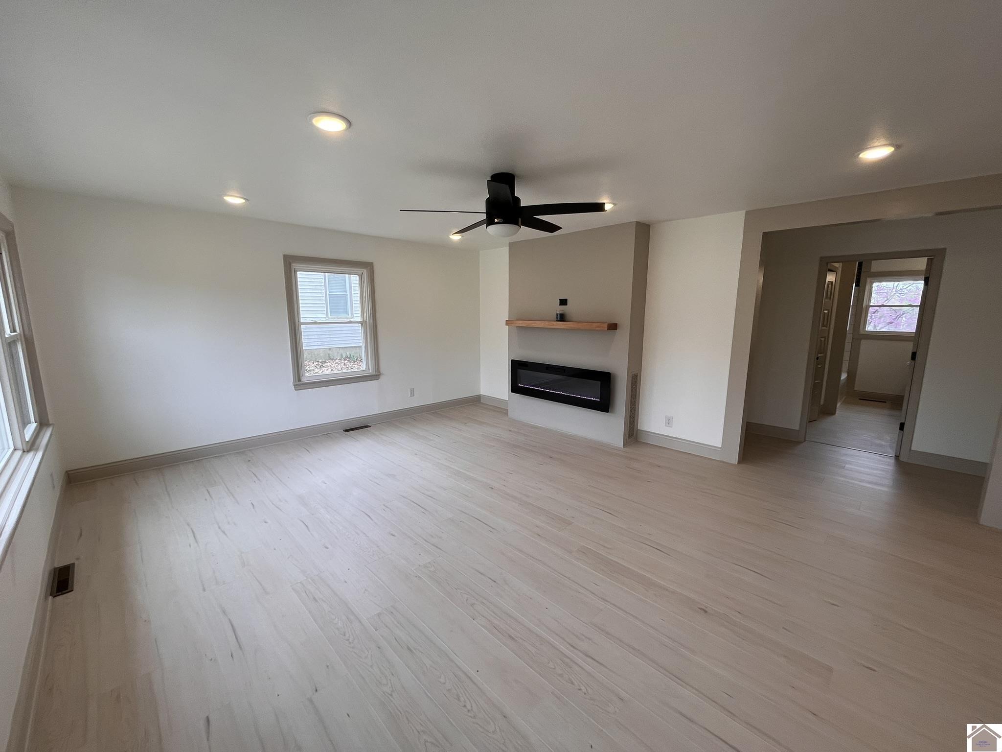 680 Chestnut St. Property Photo 8