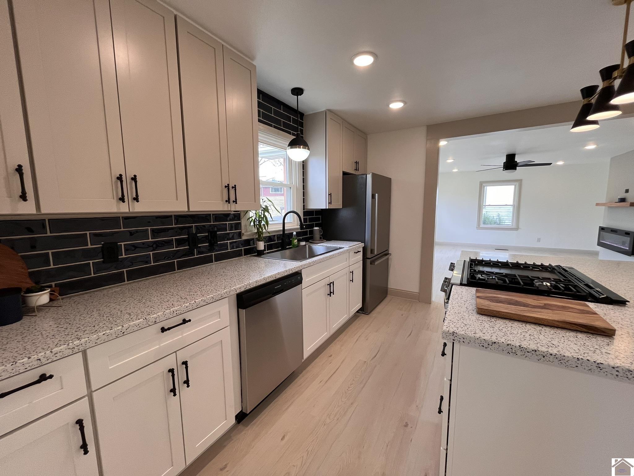 680 Chestnut St. Property Photo 13