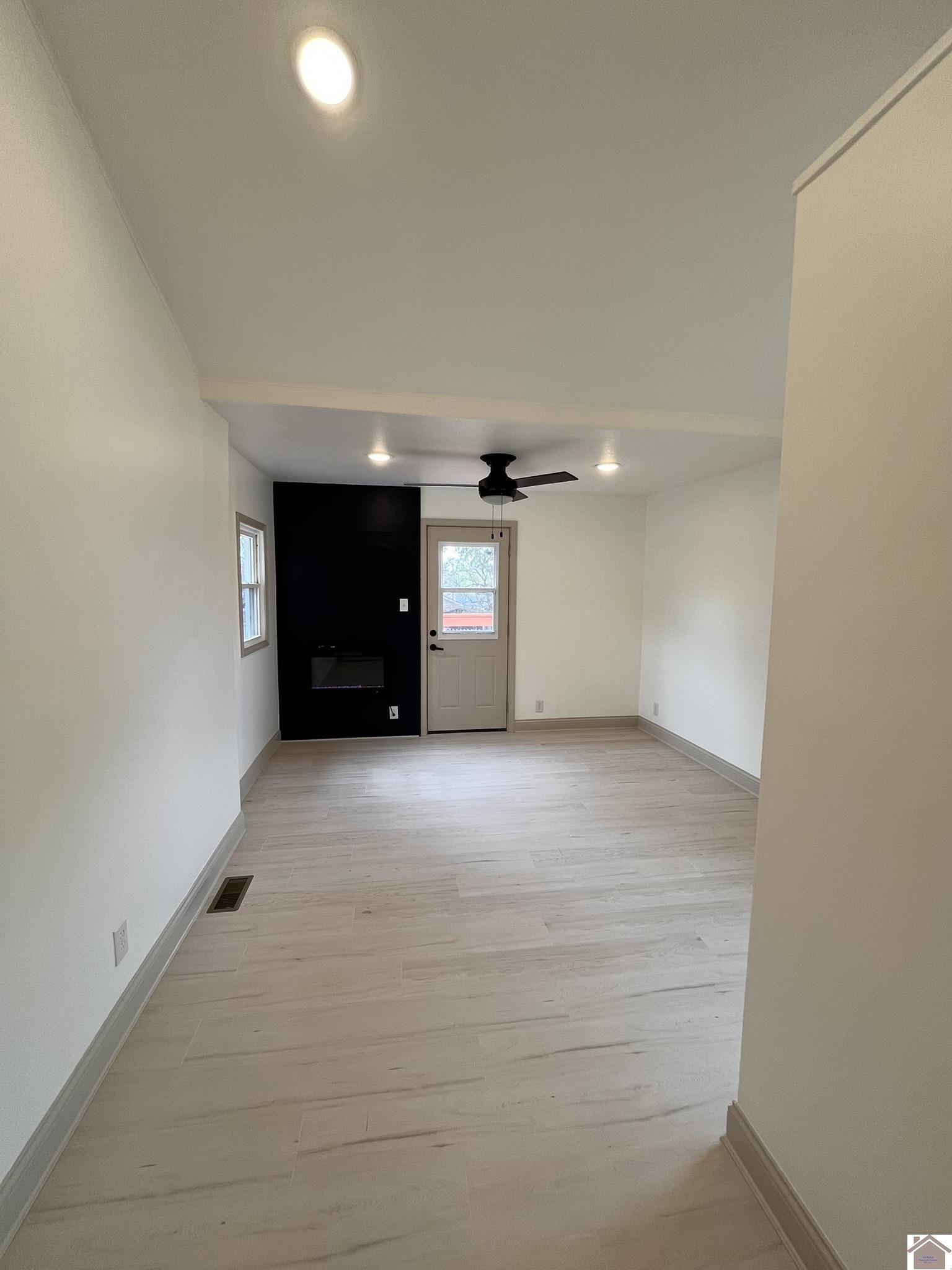 680 Chestnut St. Property Photo 16