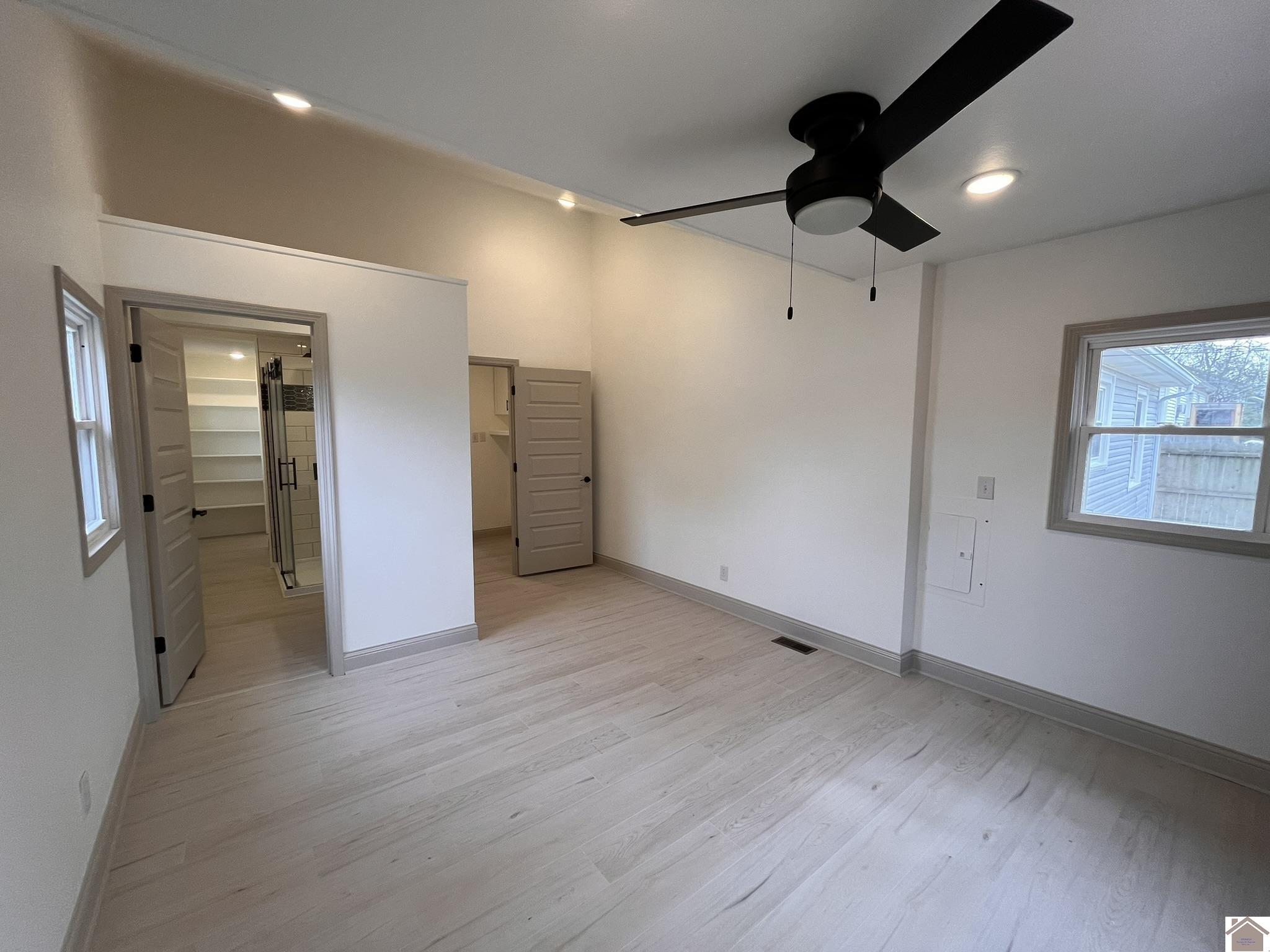680 Chestnut St. Property Photo 17