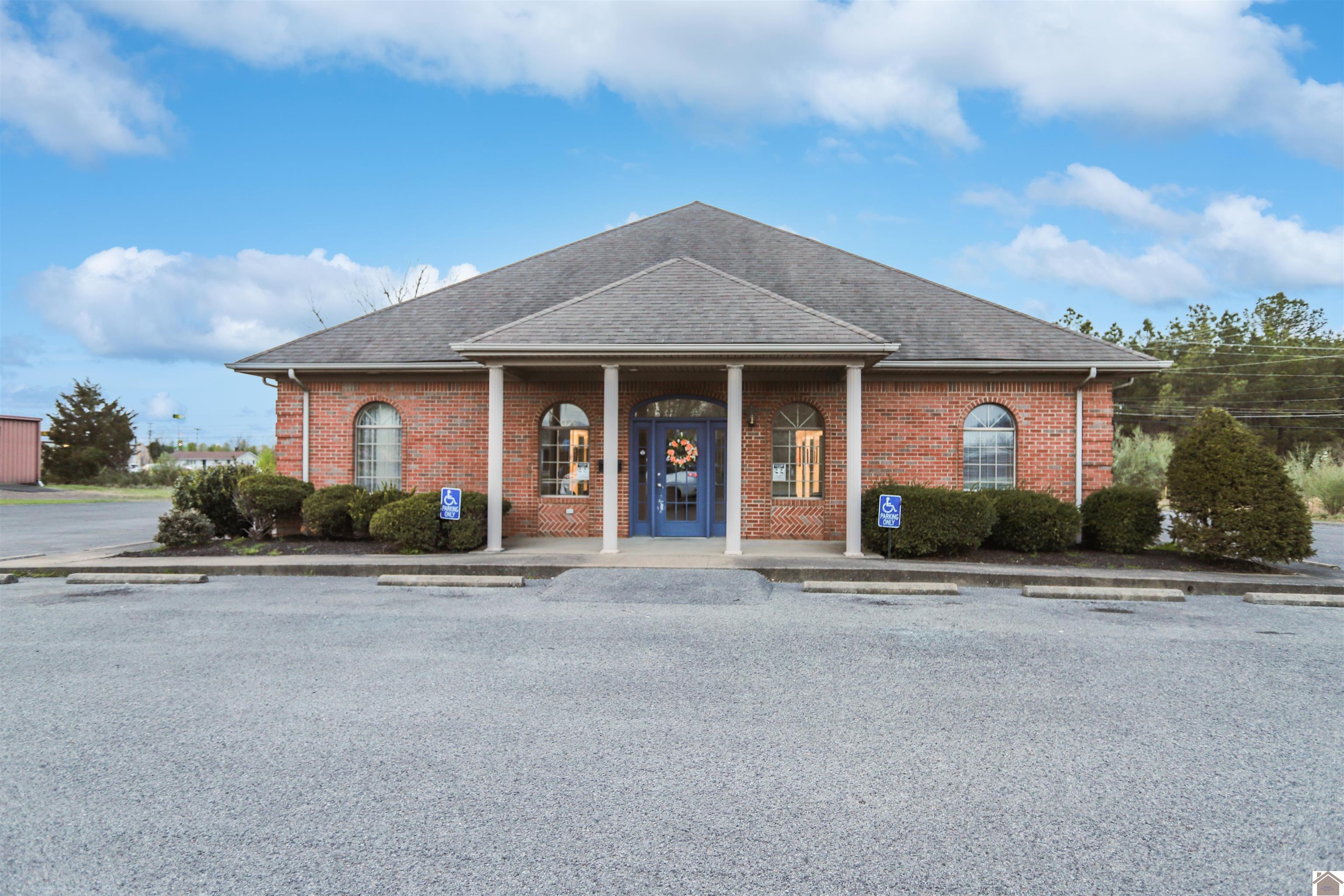 145 Vine Street Property Photo 1