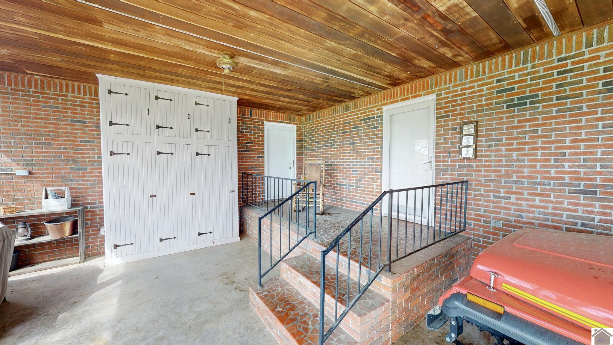 307 Oakdale Drive Property Photo 32