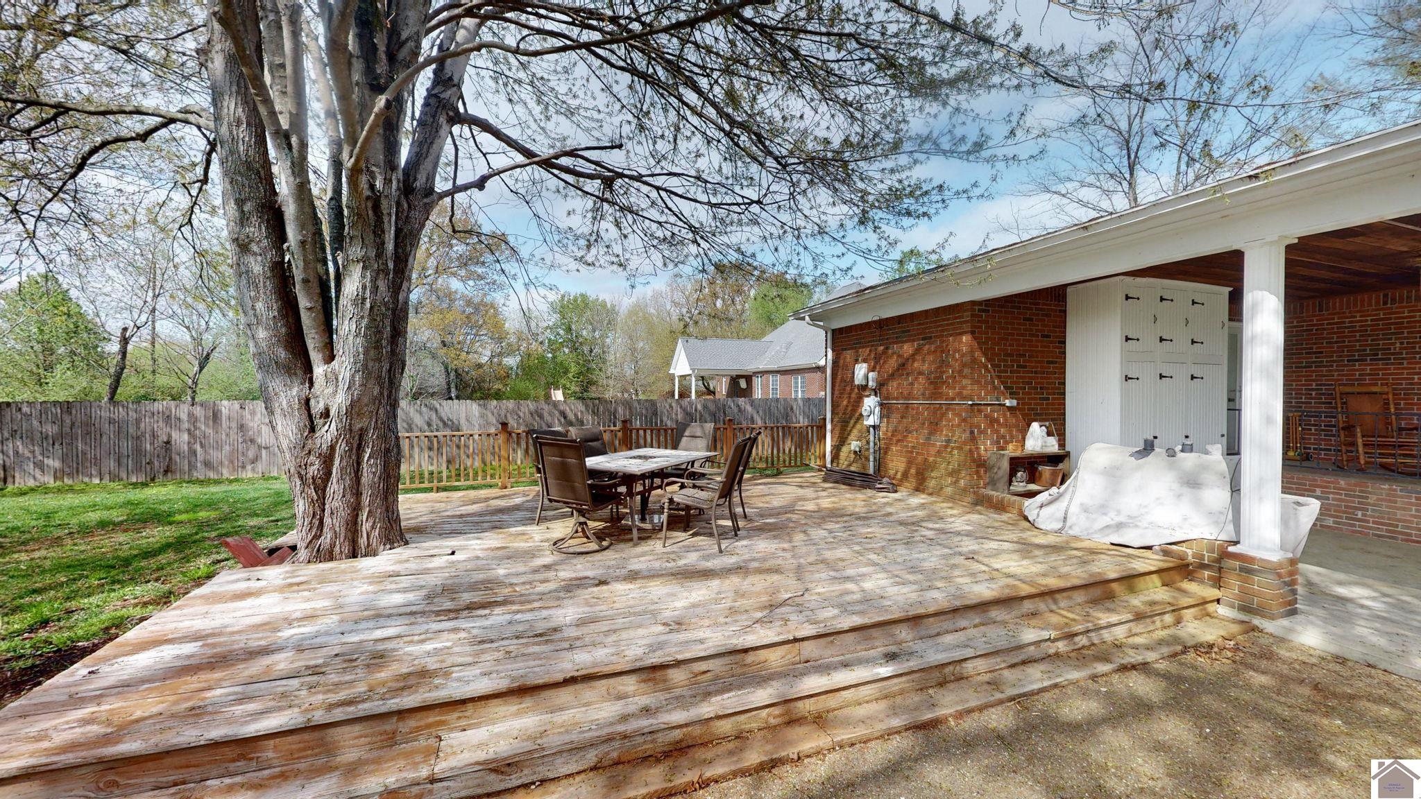 307 Oakdale Drive Property Photo 35